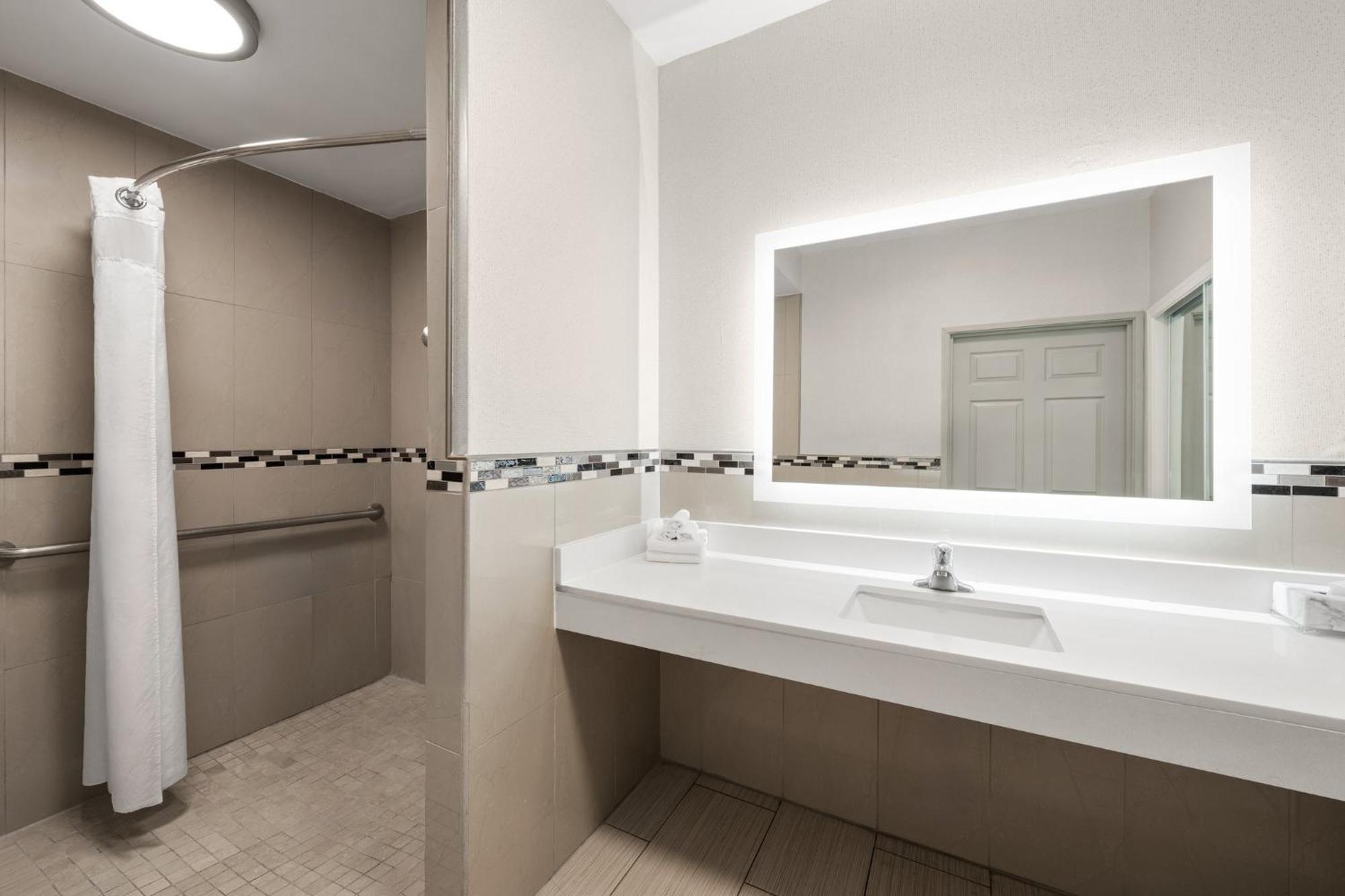 Standard King Room with Mobility Accessible Roll-In Shower