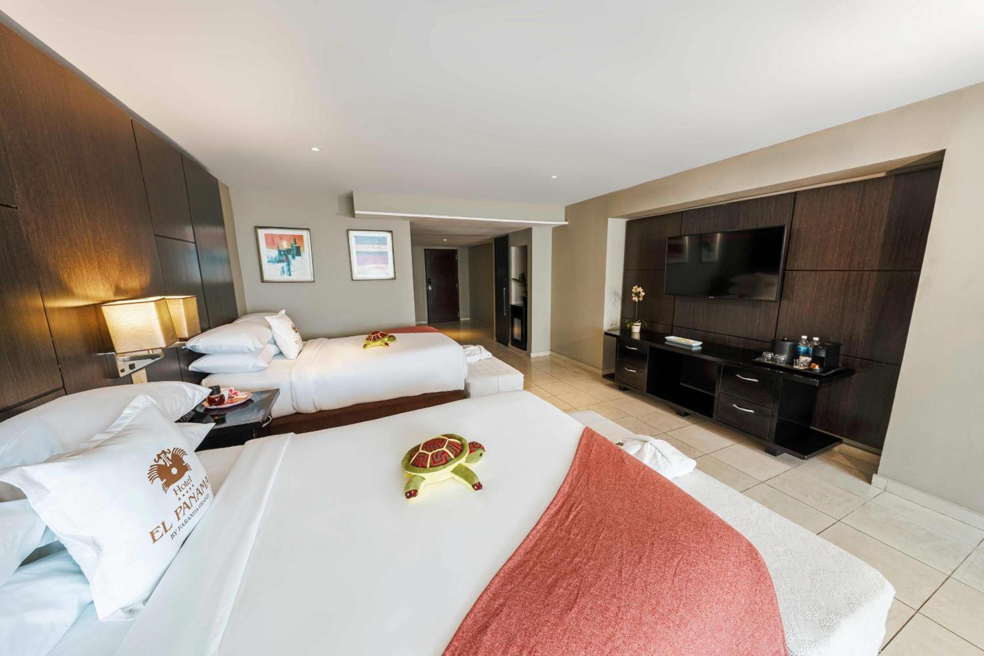 2 Double Beds Superior Room Pool View