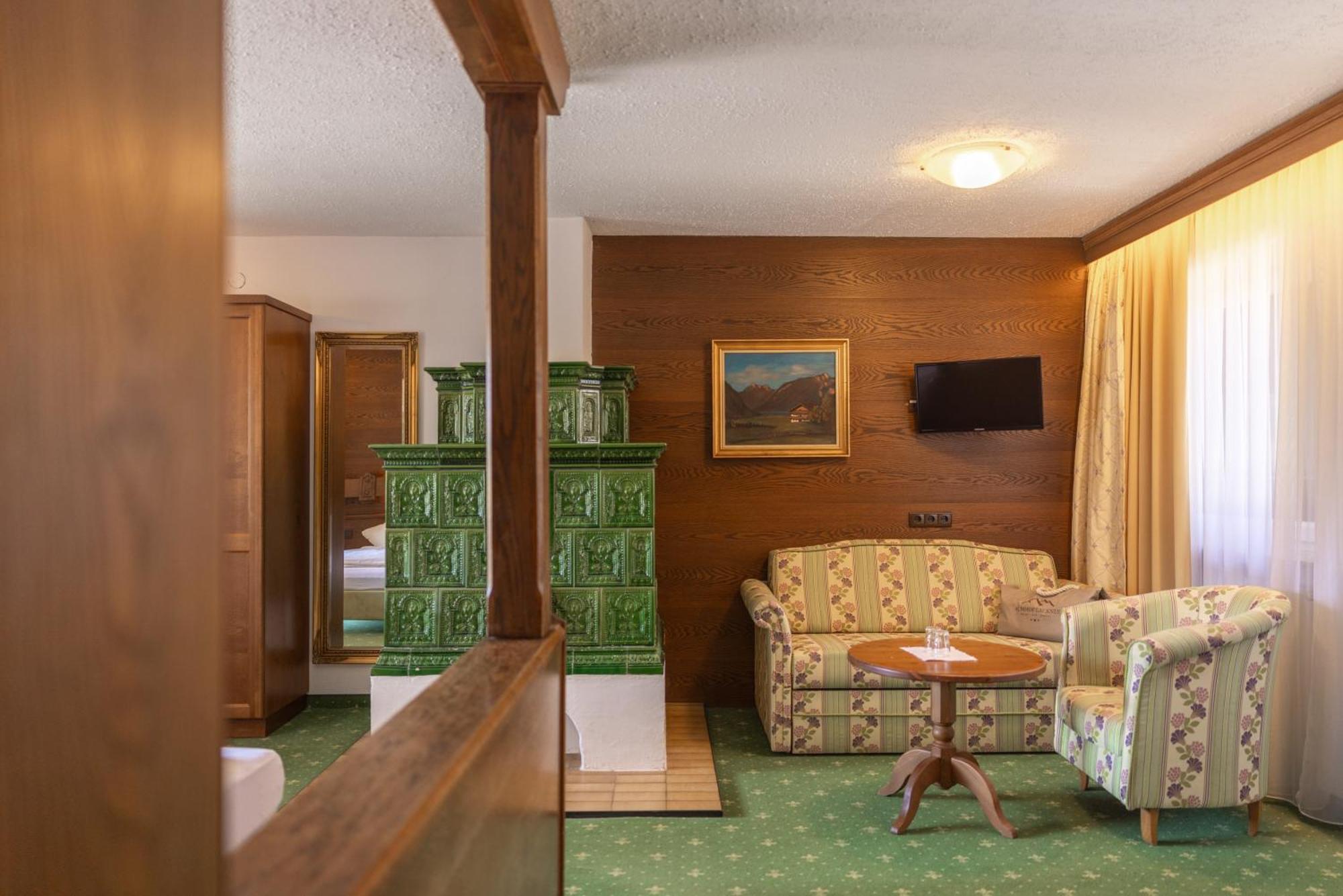Familiekamer met Uitzicht op de Bergen