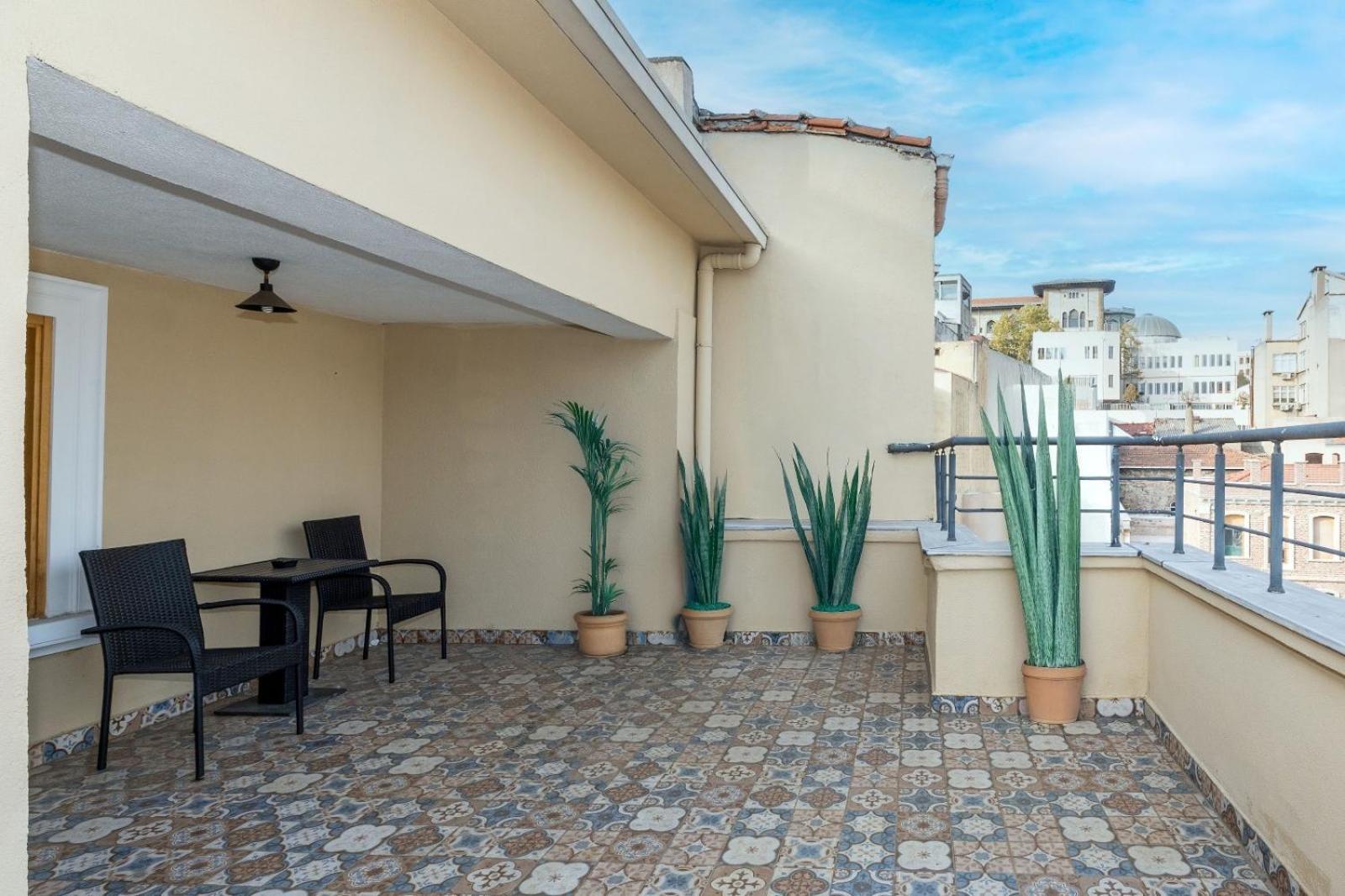 Triple Room Terrace