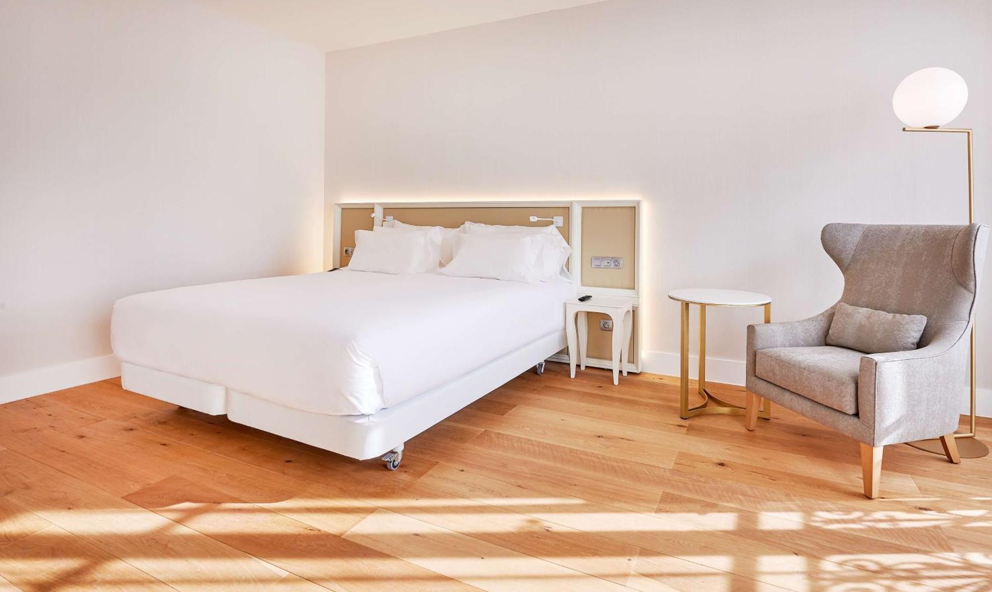 Superior Double Room,1705035400:JPEG
