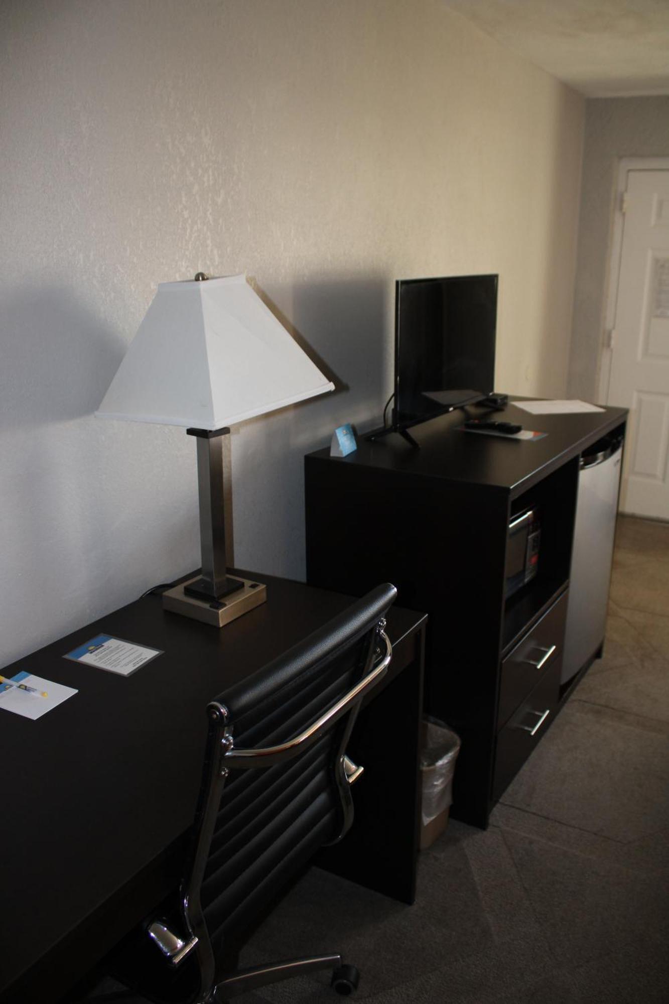 Deluxe Double Room with Two Double Beds - Non-Smoking,1218747667:JPEG