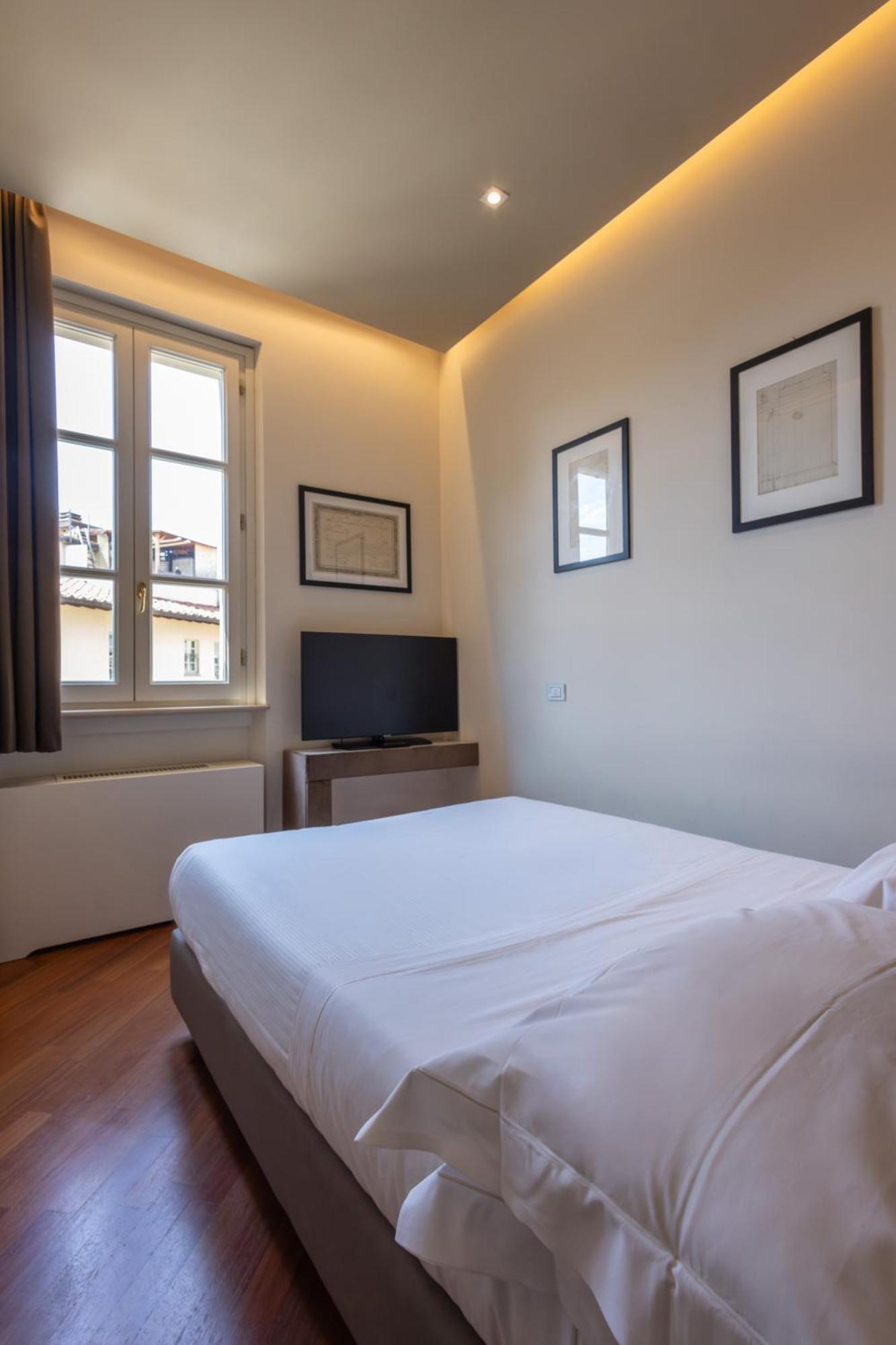 Double Room French Bed