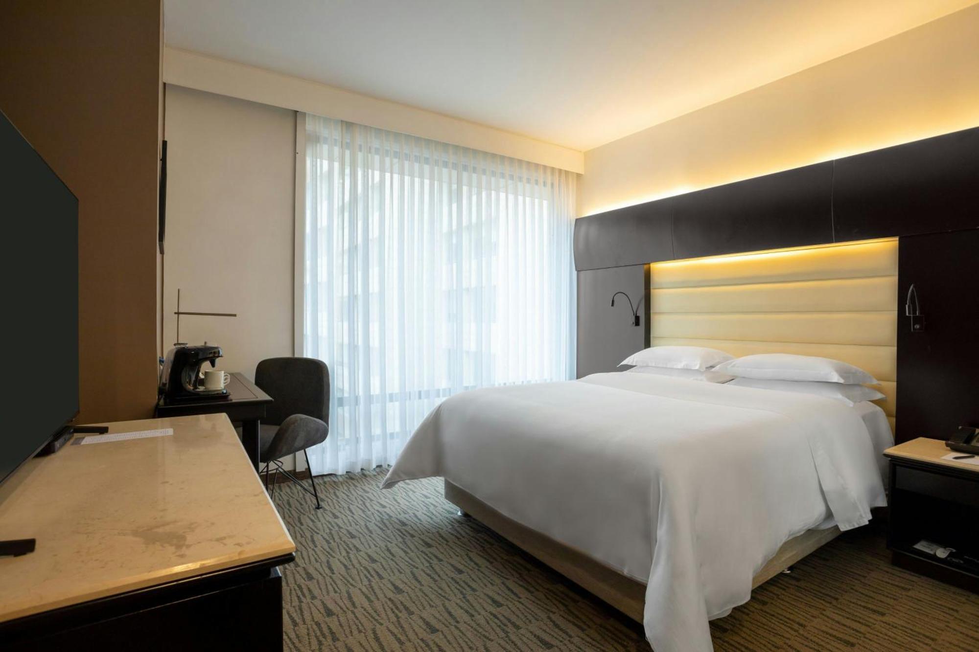 Queen Room