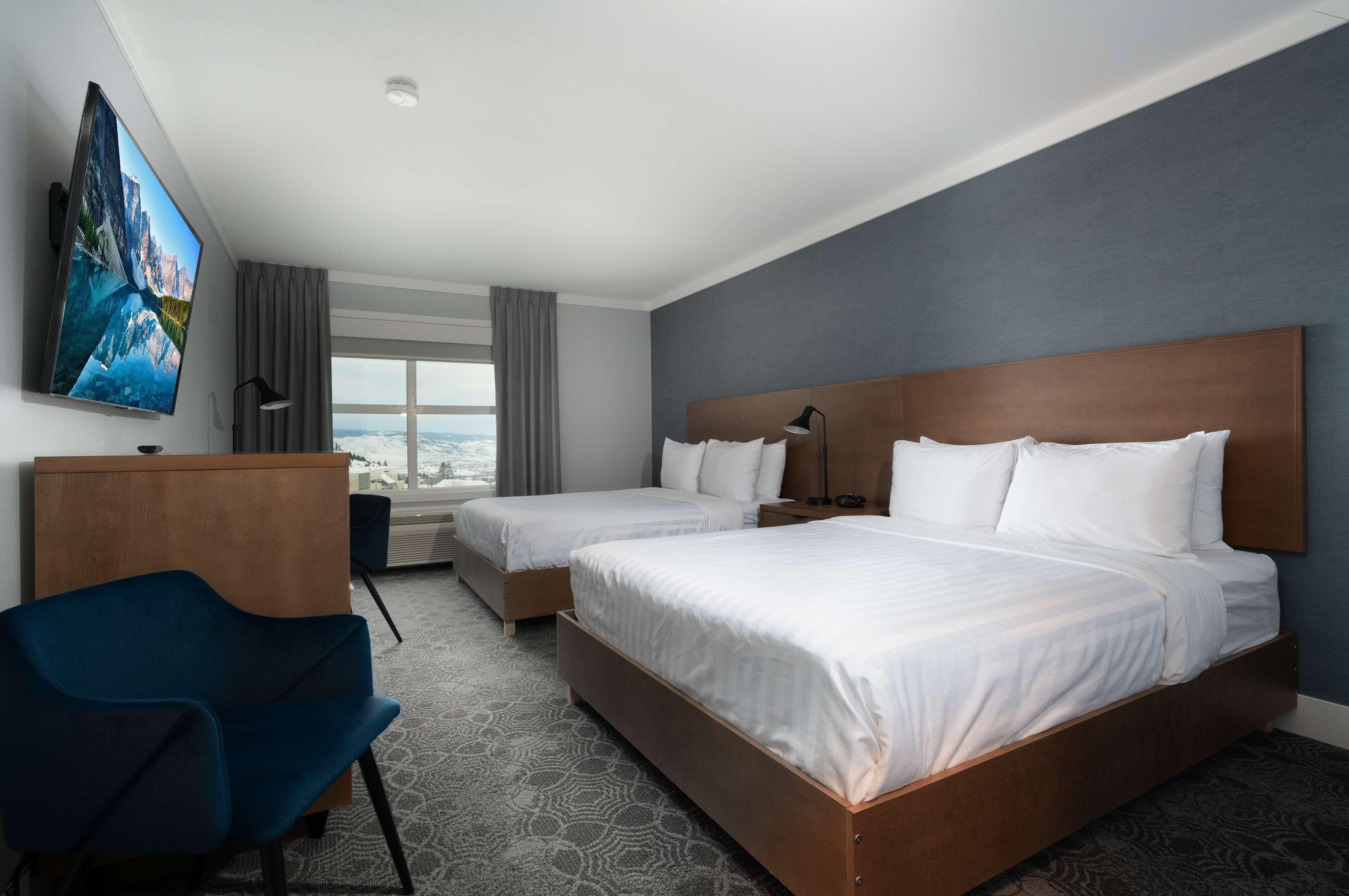 Queen Room Two Queen Beds Pet-Friendly or Non-Smoking