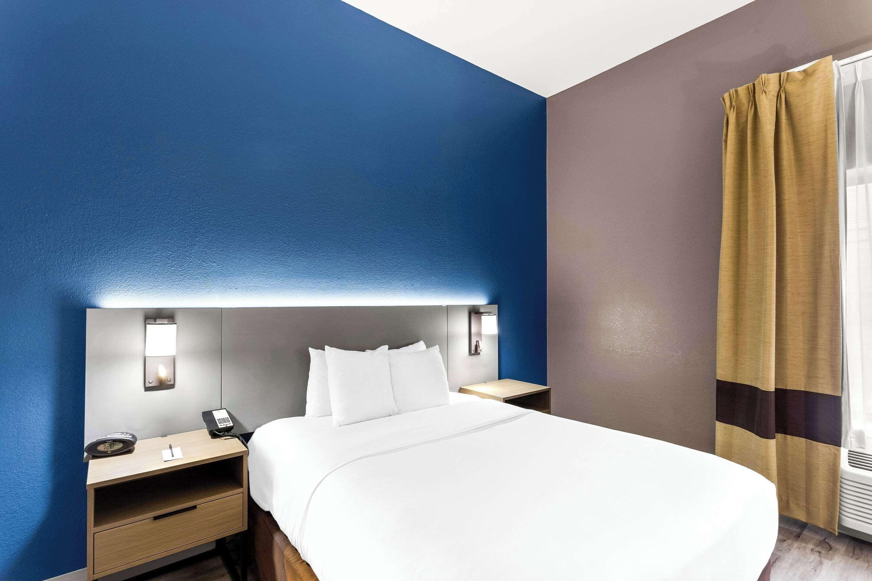 King Suite Spa Bath