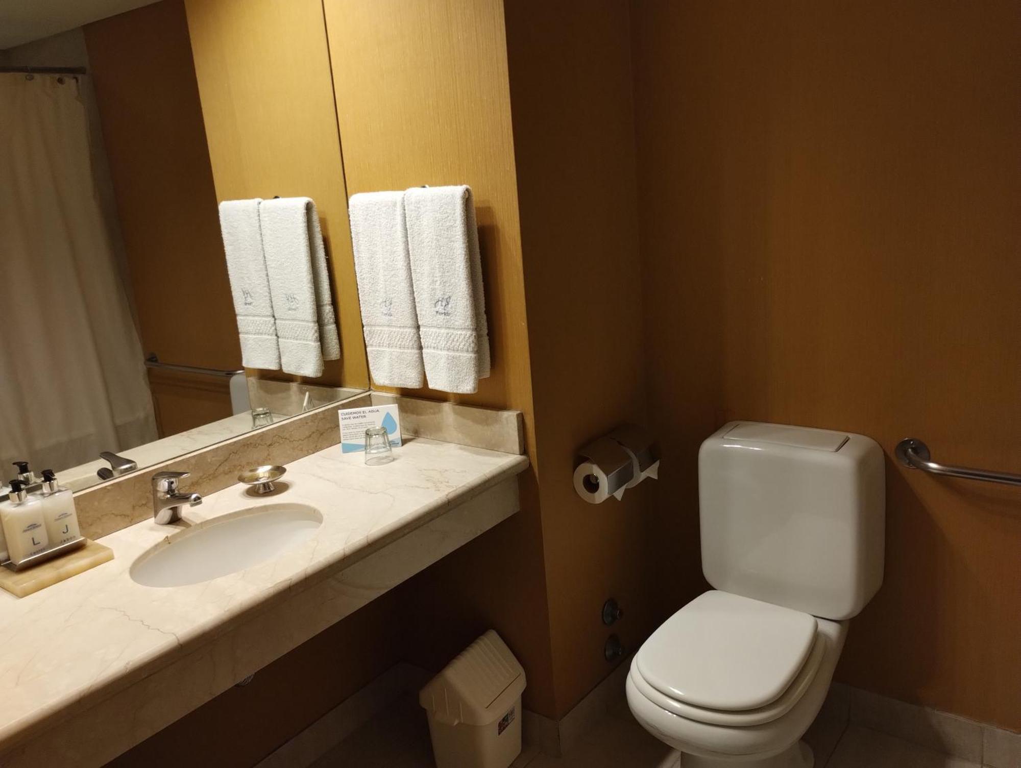Mobility Accessible Queen Room,1709630491:JPEG