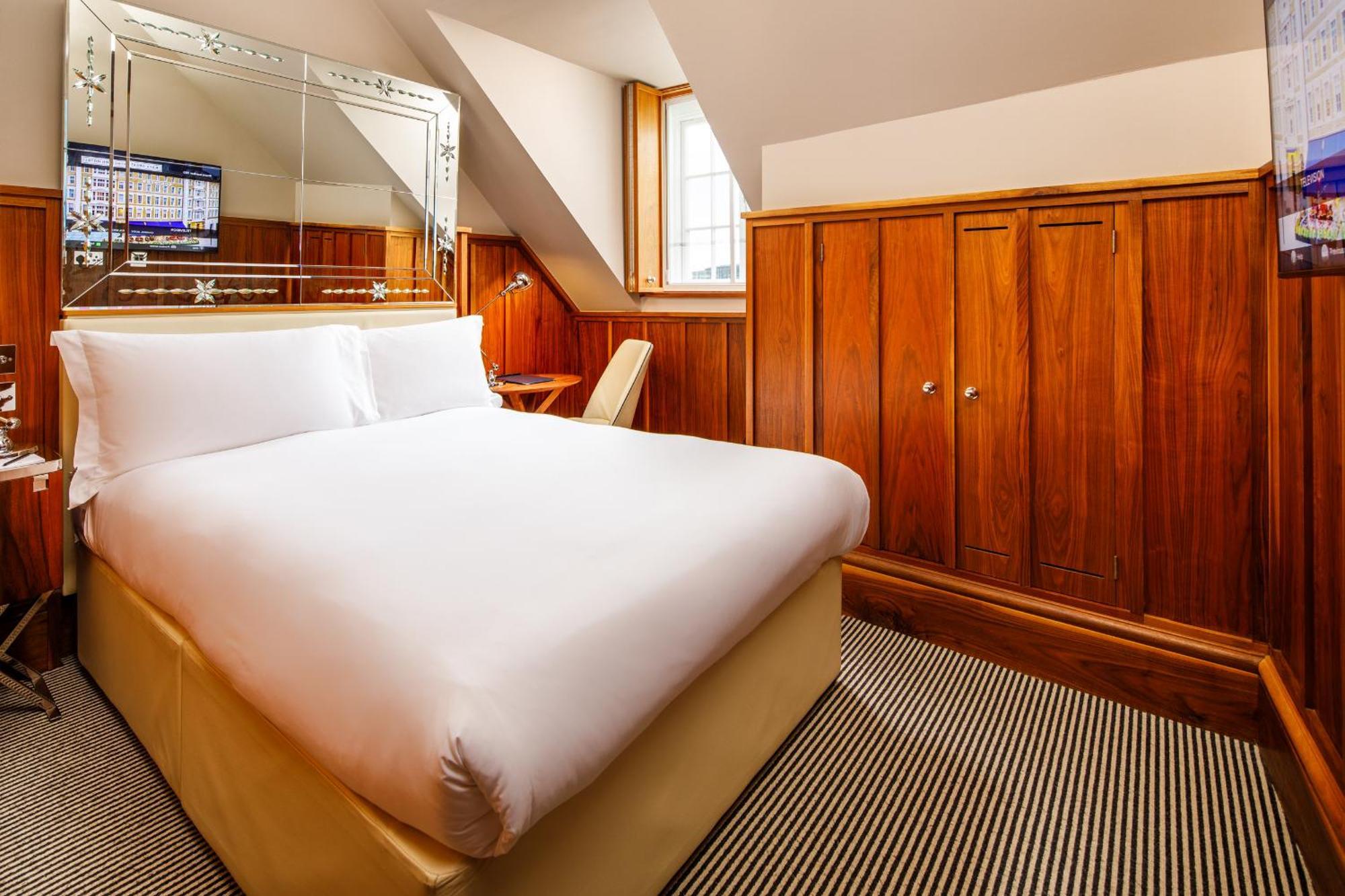 Queen Room Edwardian or High Floor