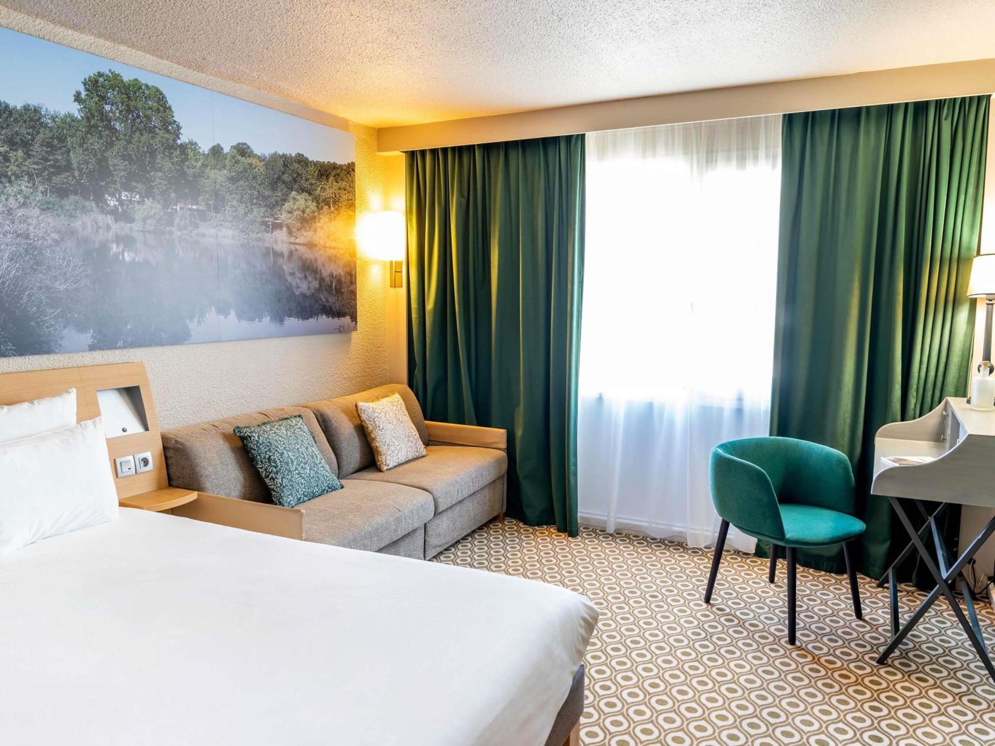 Superior Room with Double Bed and Sofa Bed