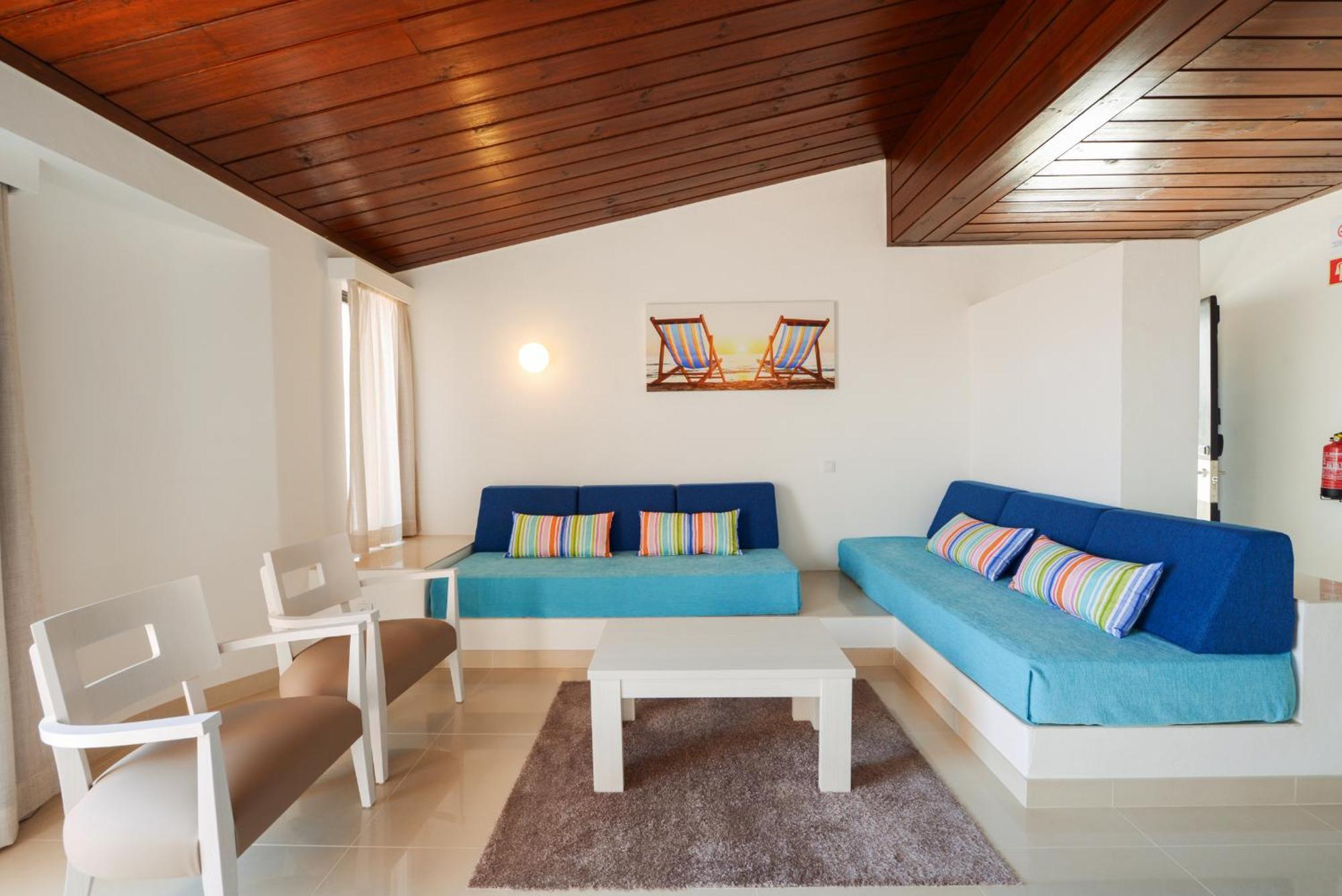 Two-Bedroom Deluxe Apartment Partial Sea View