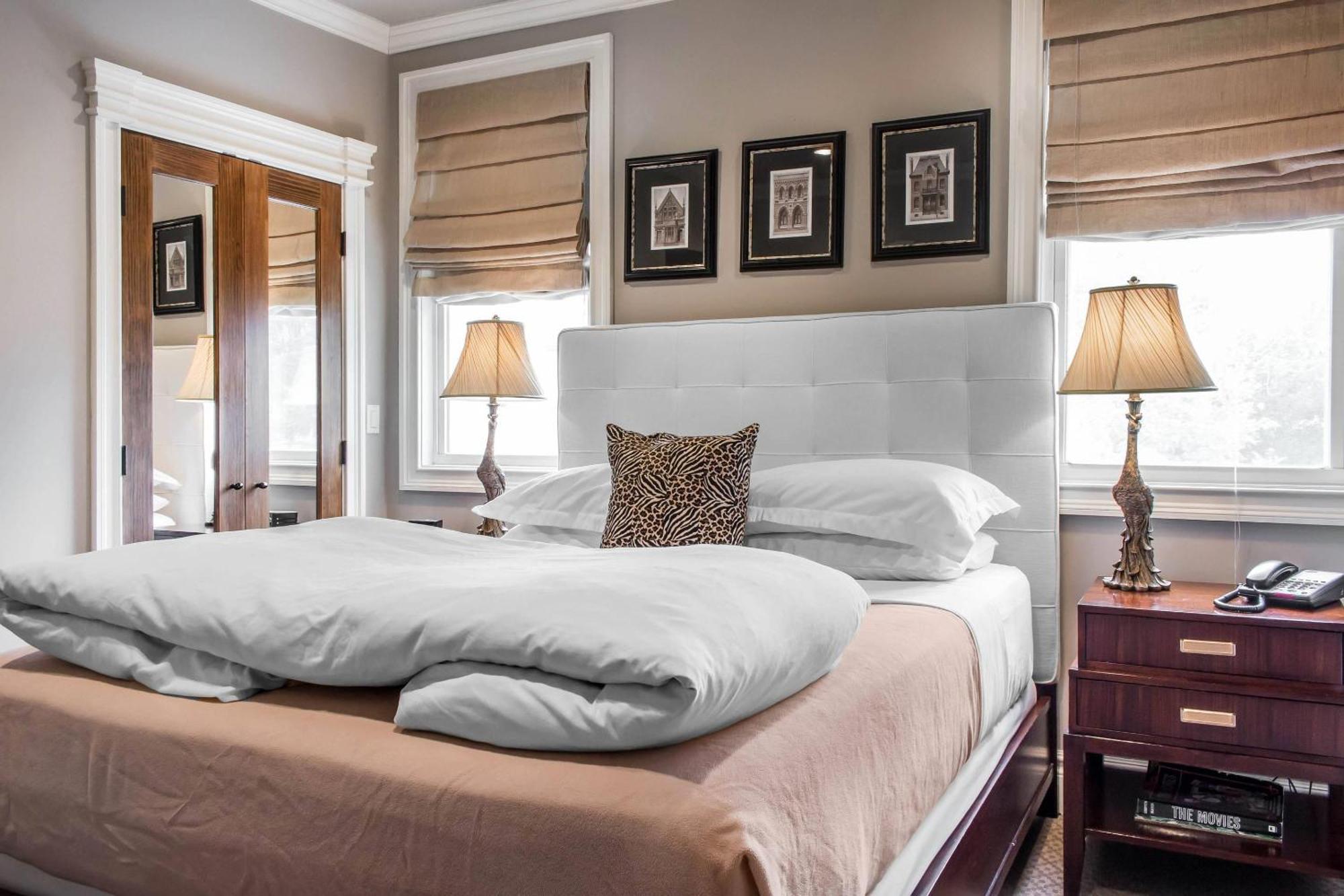 Queen Room,1722952980:JPEG