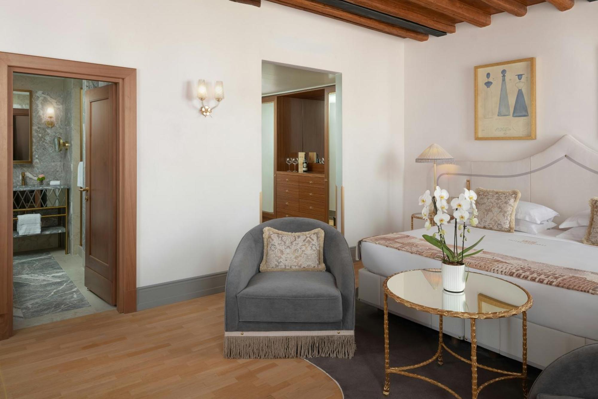 Junior Suite,1729992095:JPEG