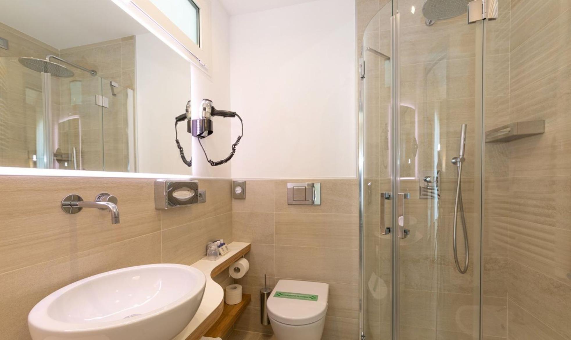 Double or Twin Room Balcony