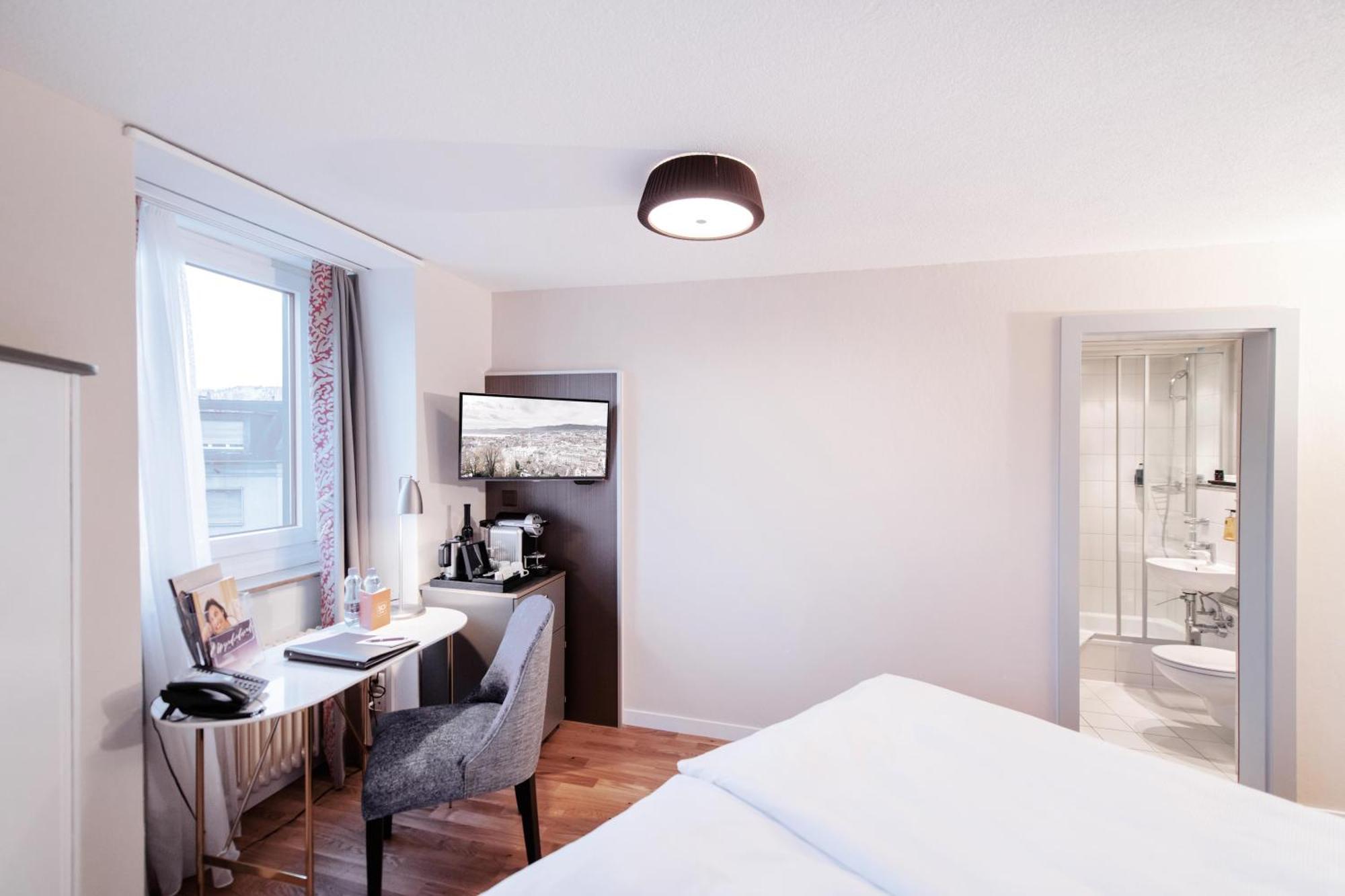 Standard Twin or King Room