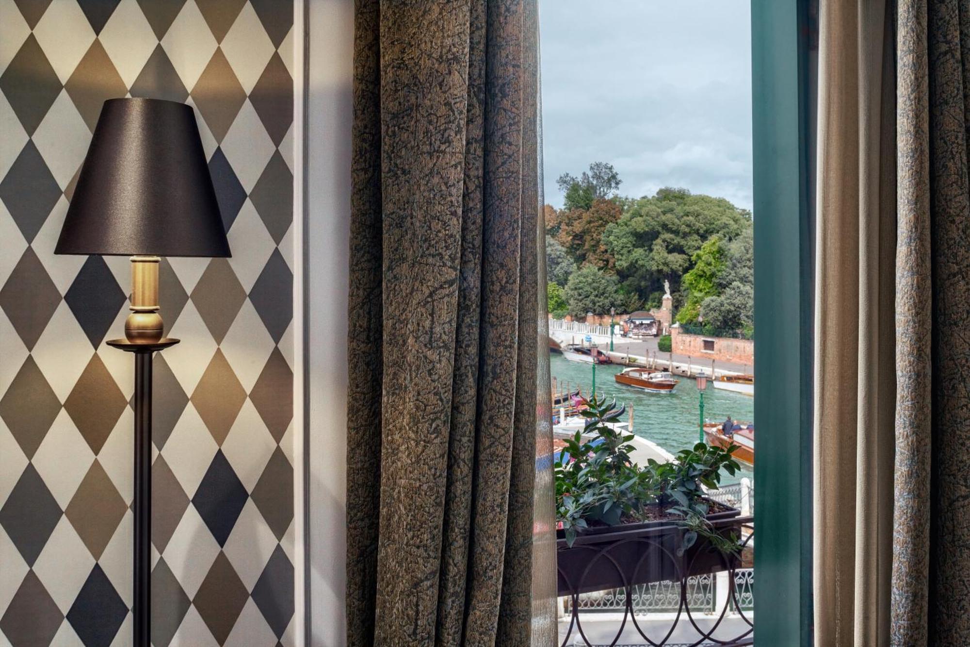 Double Room Canal View