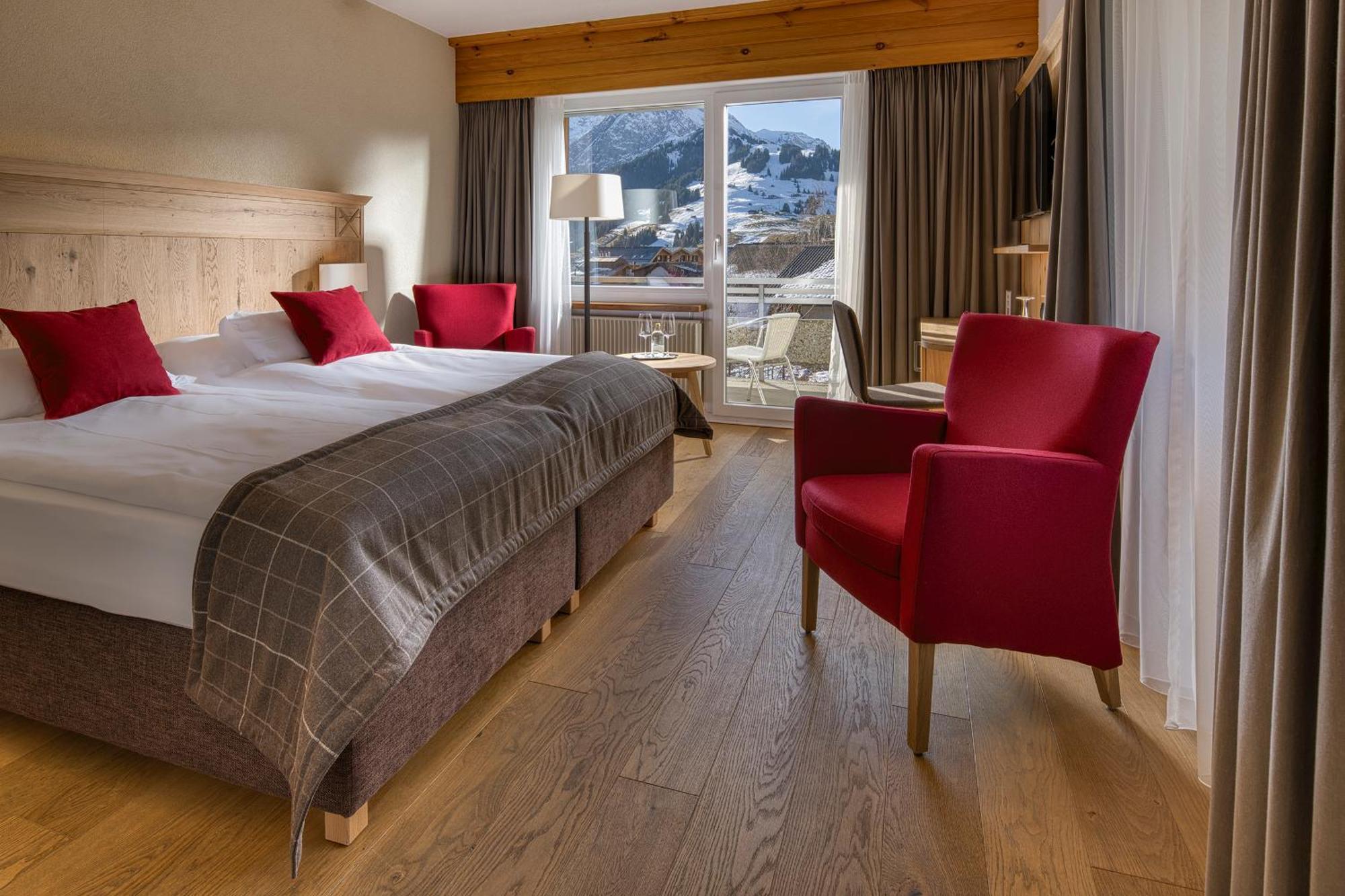 Double Room Mountain View South
