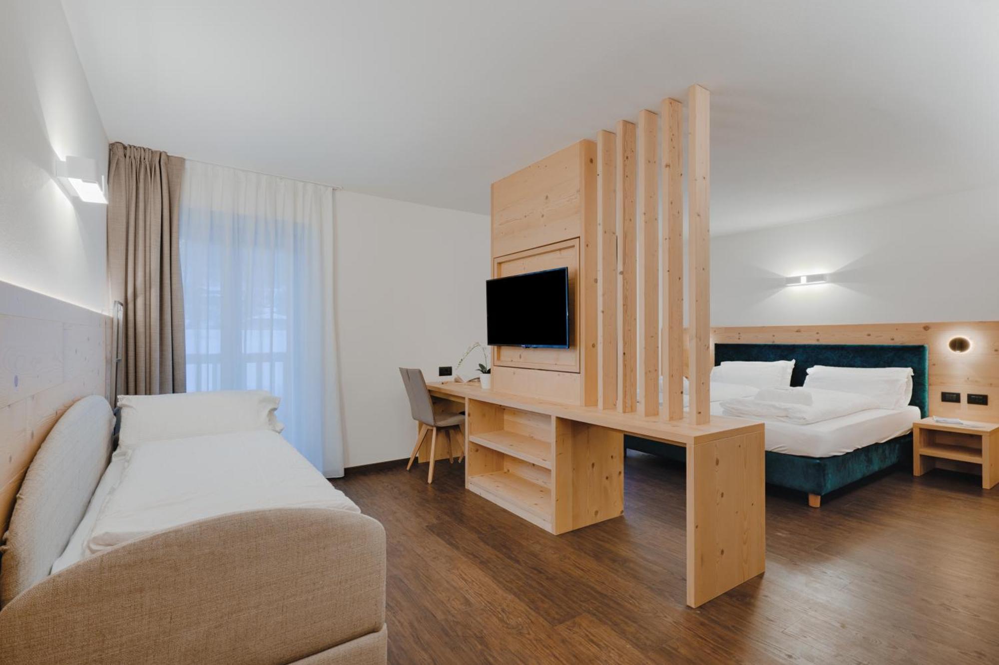 Deluxe Quadruple Room