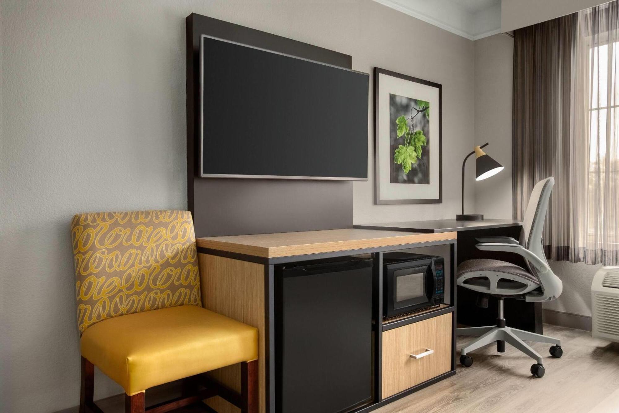 Deluxe Queen Room Two Queen Beds Tub Grab Bars Mobility or Hearing Accessible Non-Smoking