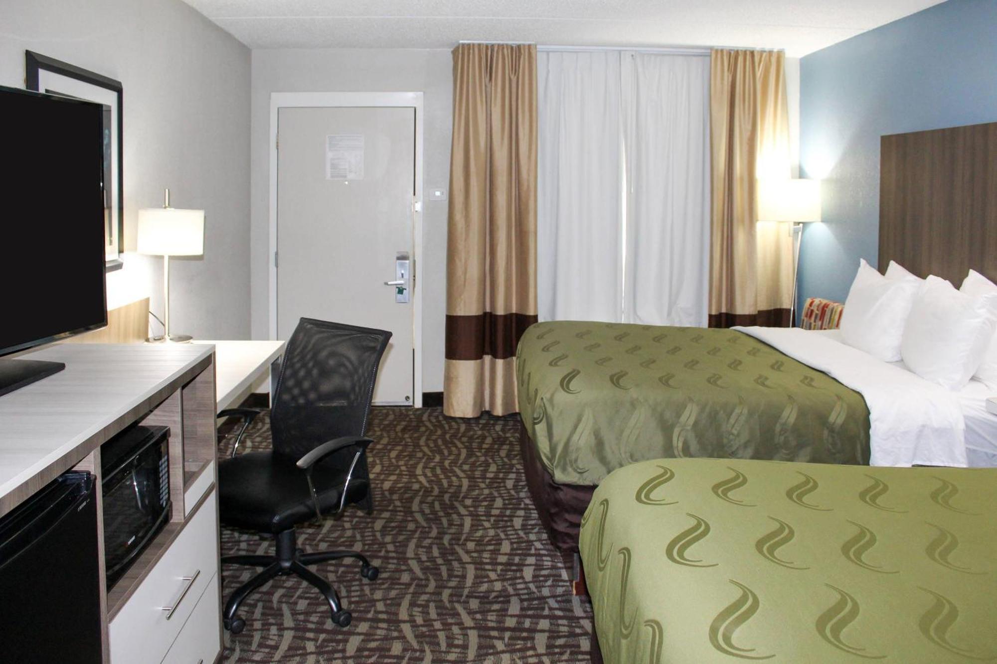 Queen Room Two Queen Beds Non-Smoking