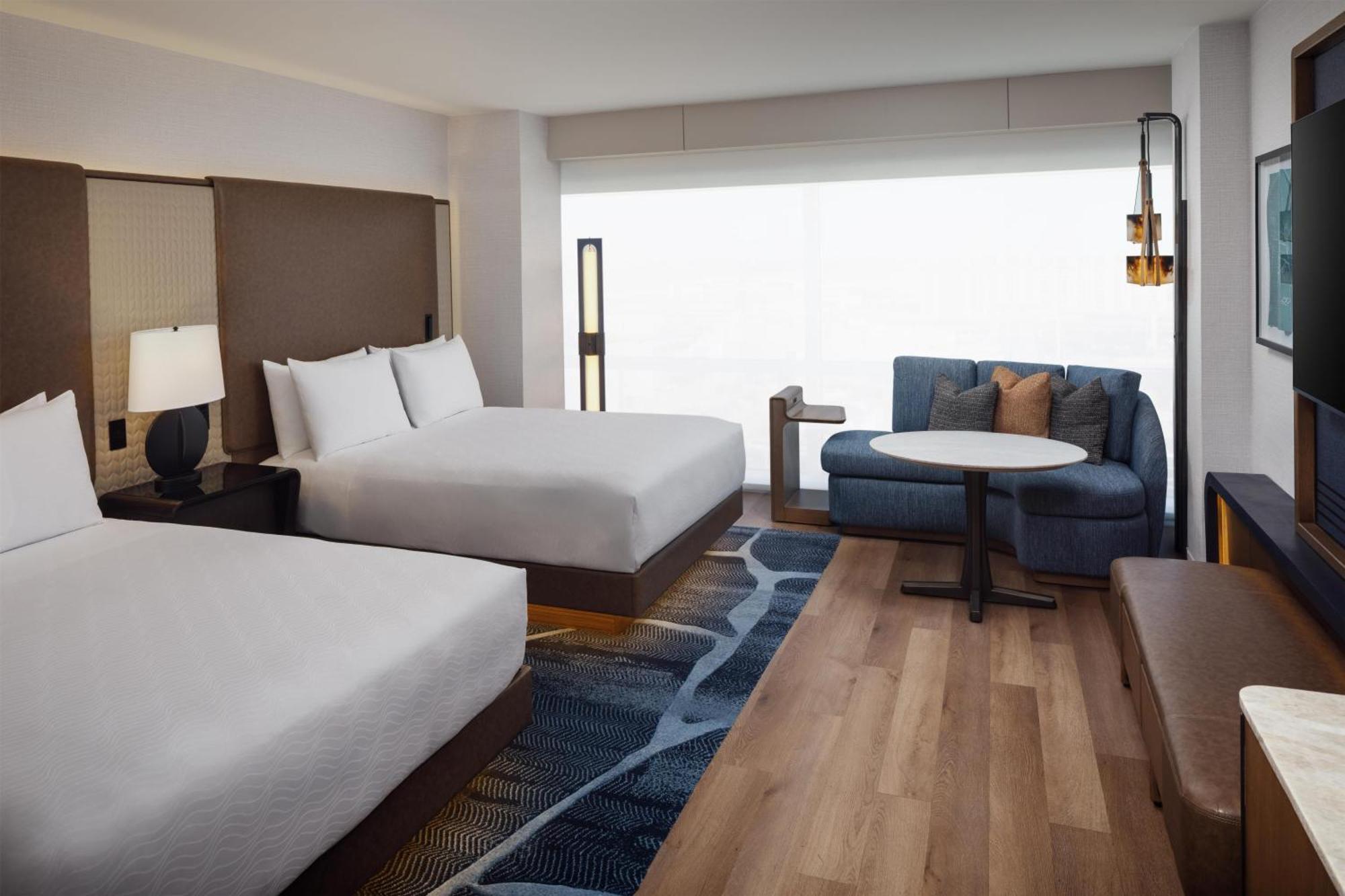 Queen Room with Two Queen Beds - High Floor,1742885919:JPEG