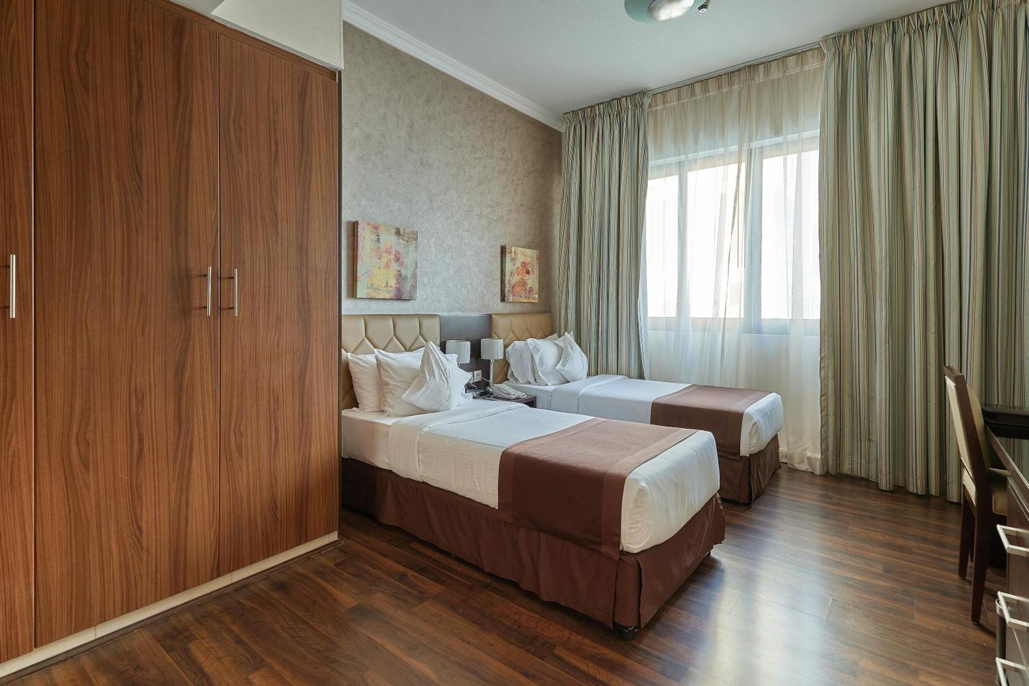 Deluxe Three-Bedroom Apartment