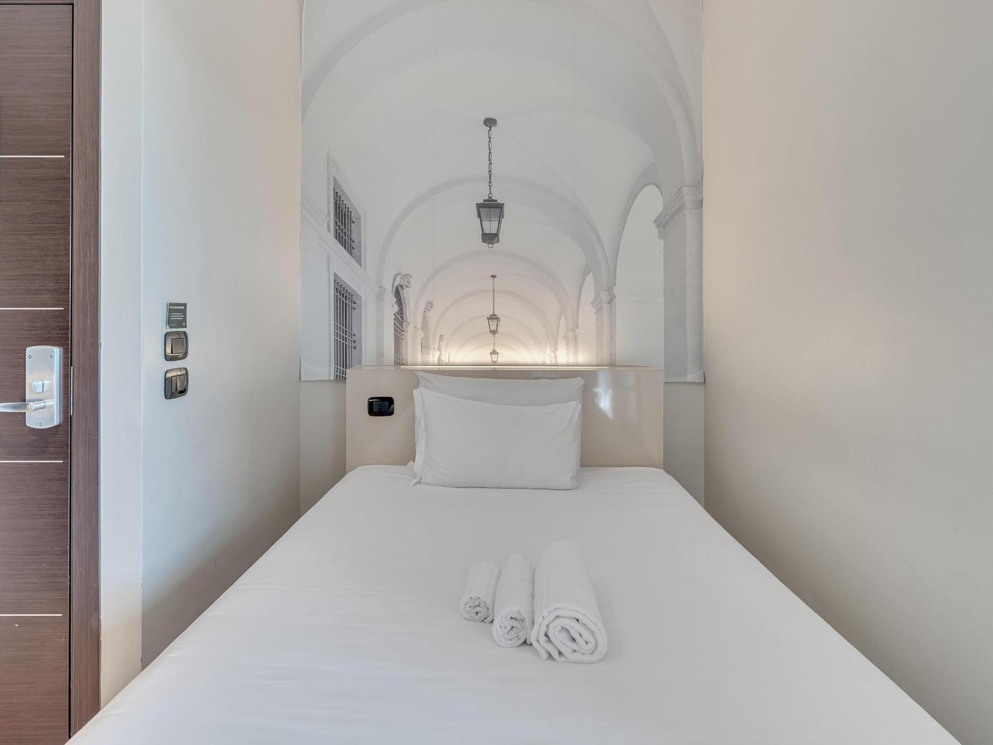 Single Room with Terrace