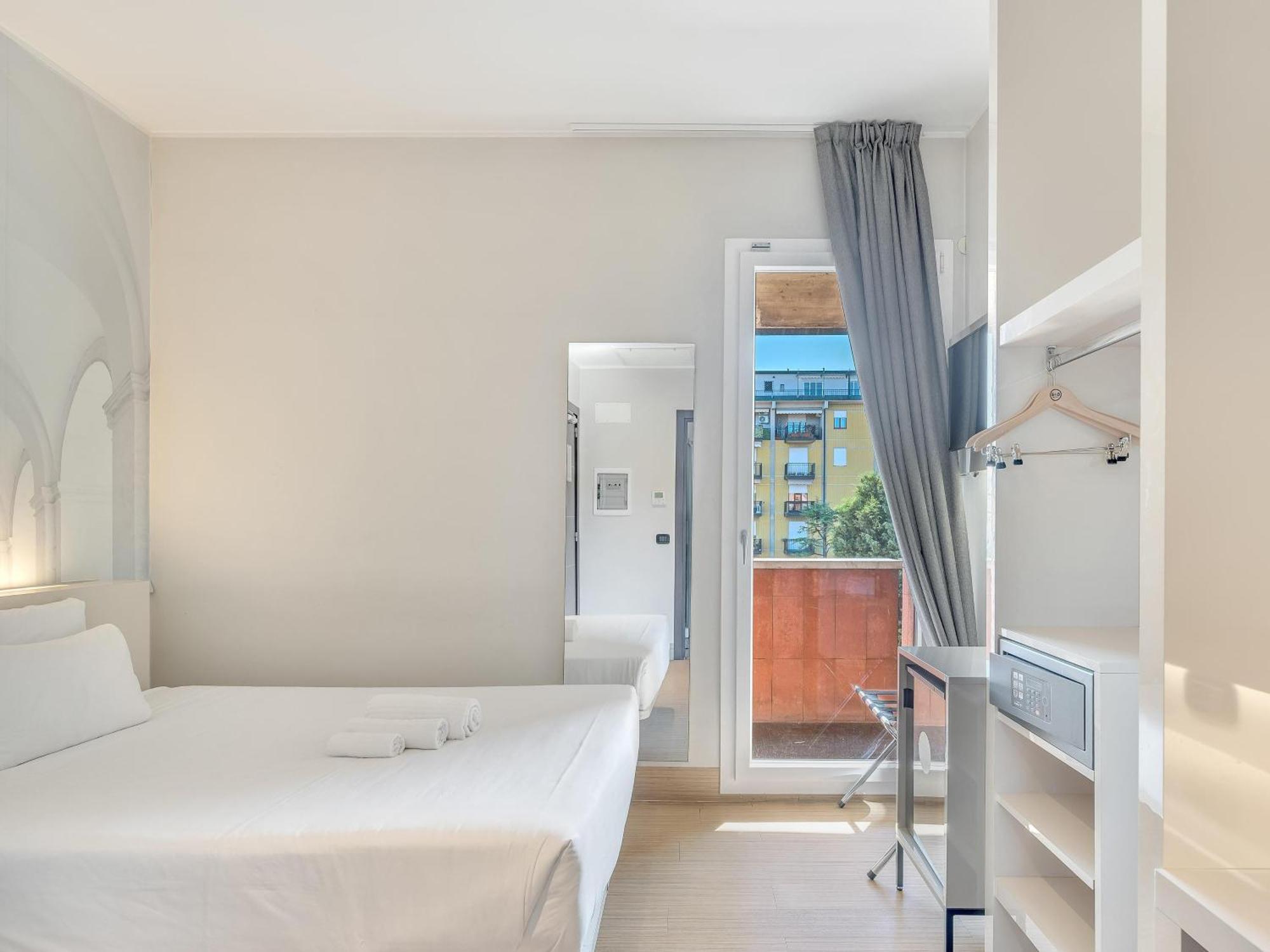 Single Room Terrace