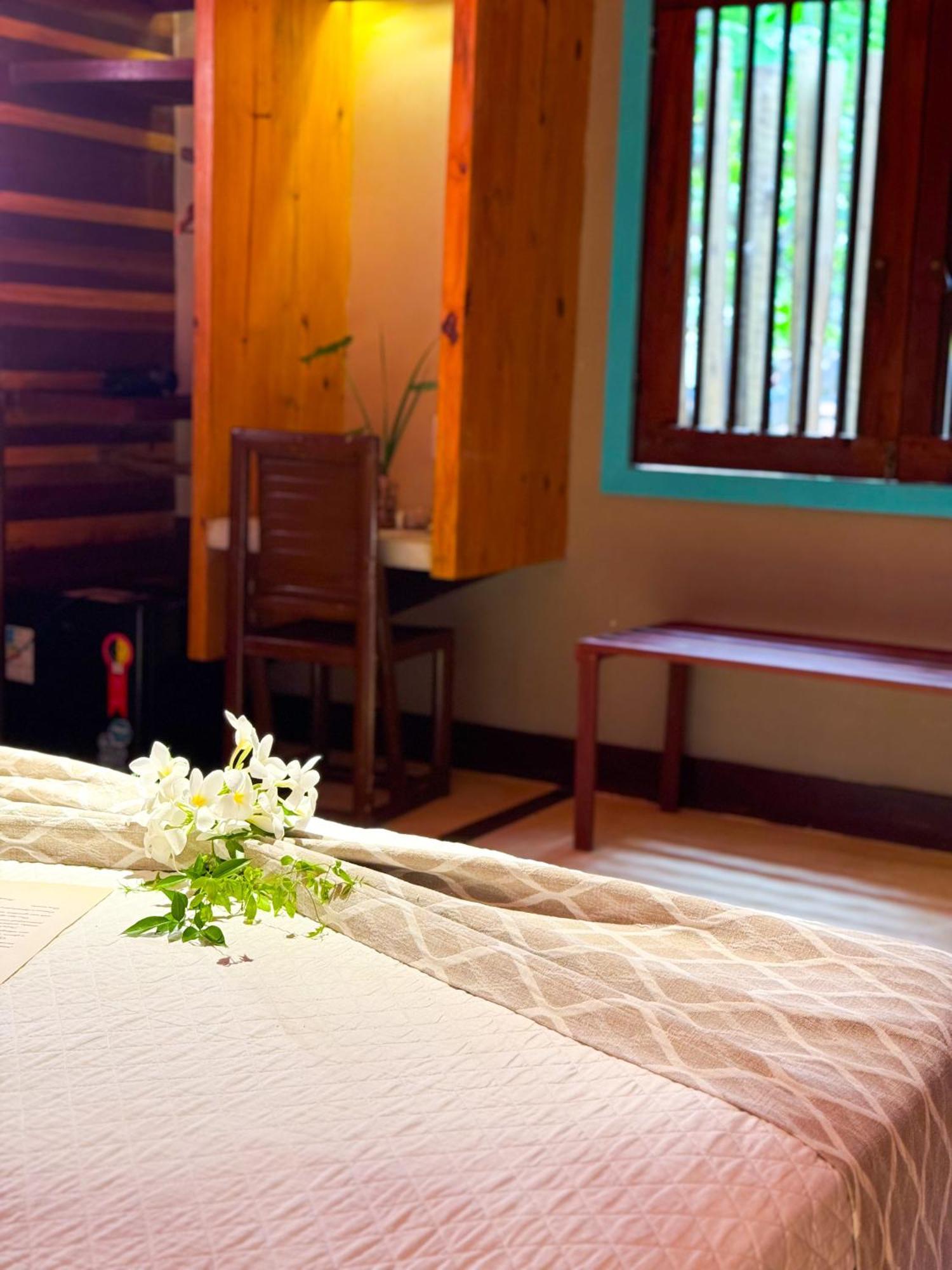 Queen Suite Spa Bath