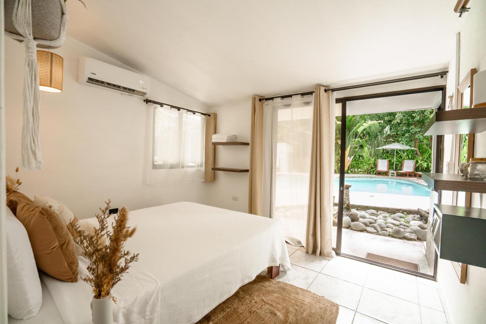 Double Room Private Bathroom