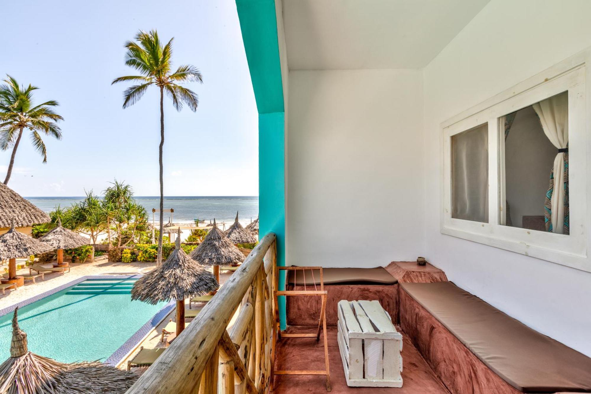 Double or Twin Room Side Sea View