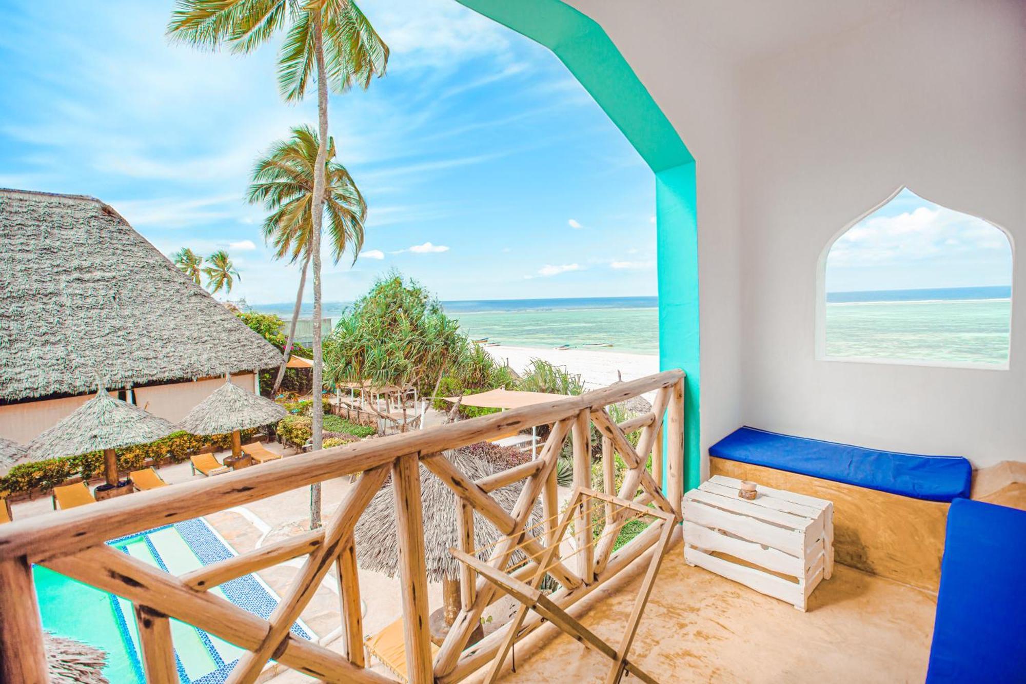 Double or Twin Room Side Sea View