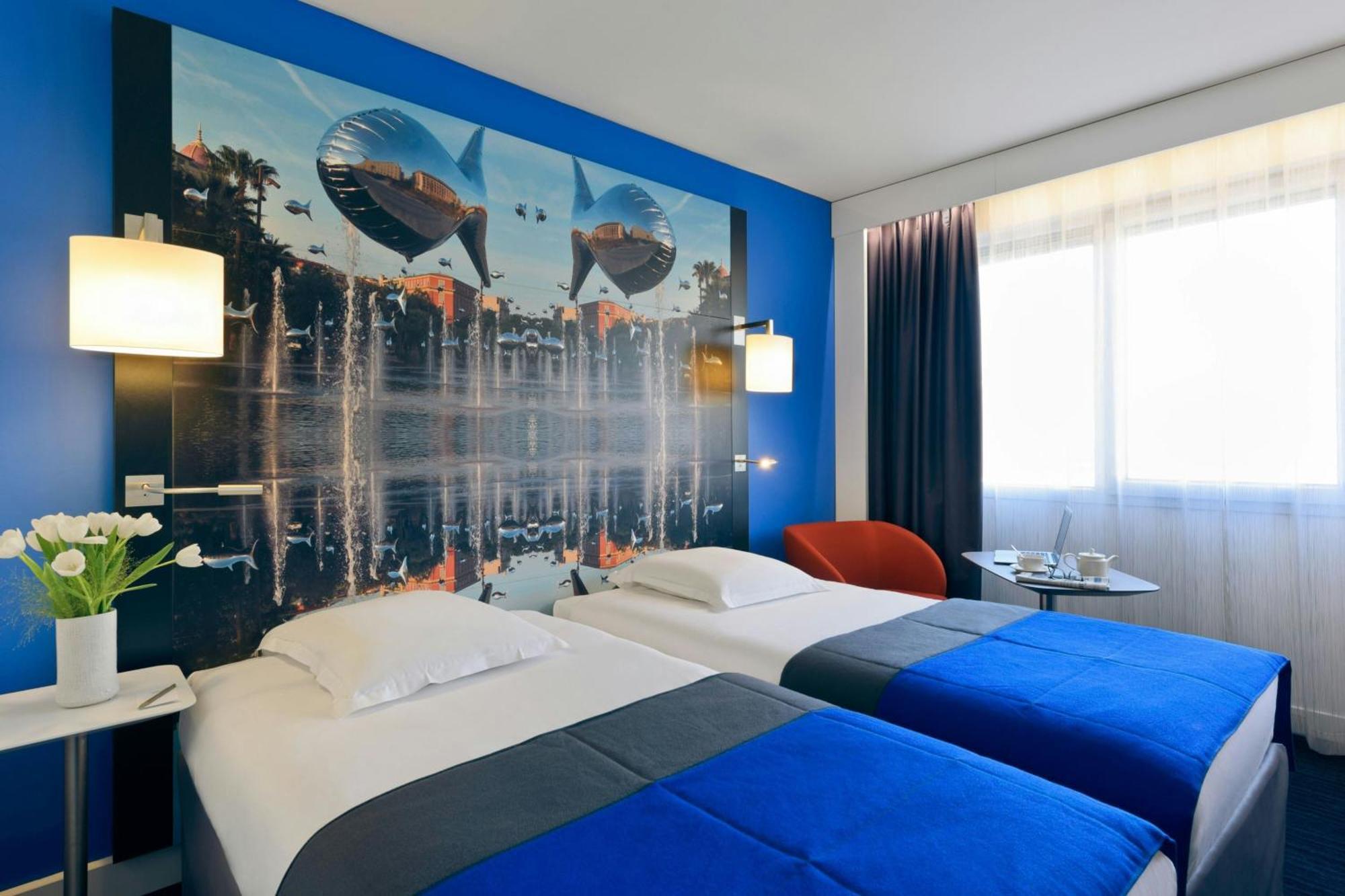 Classic Twin Room City View