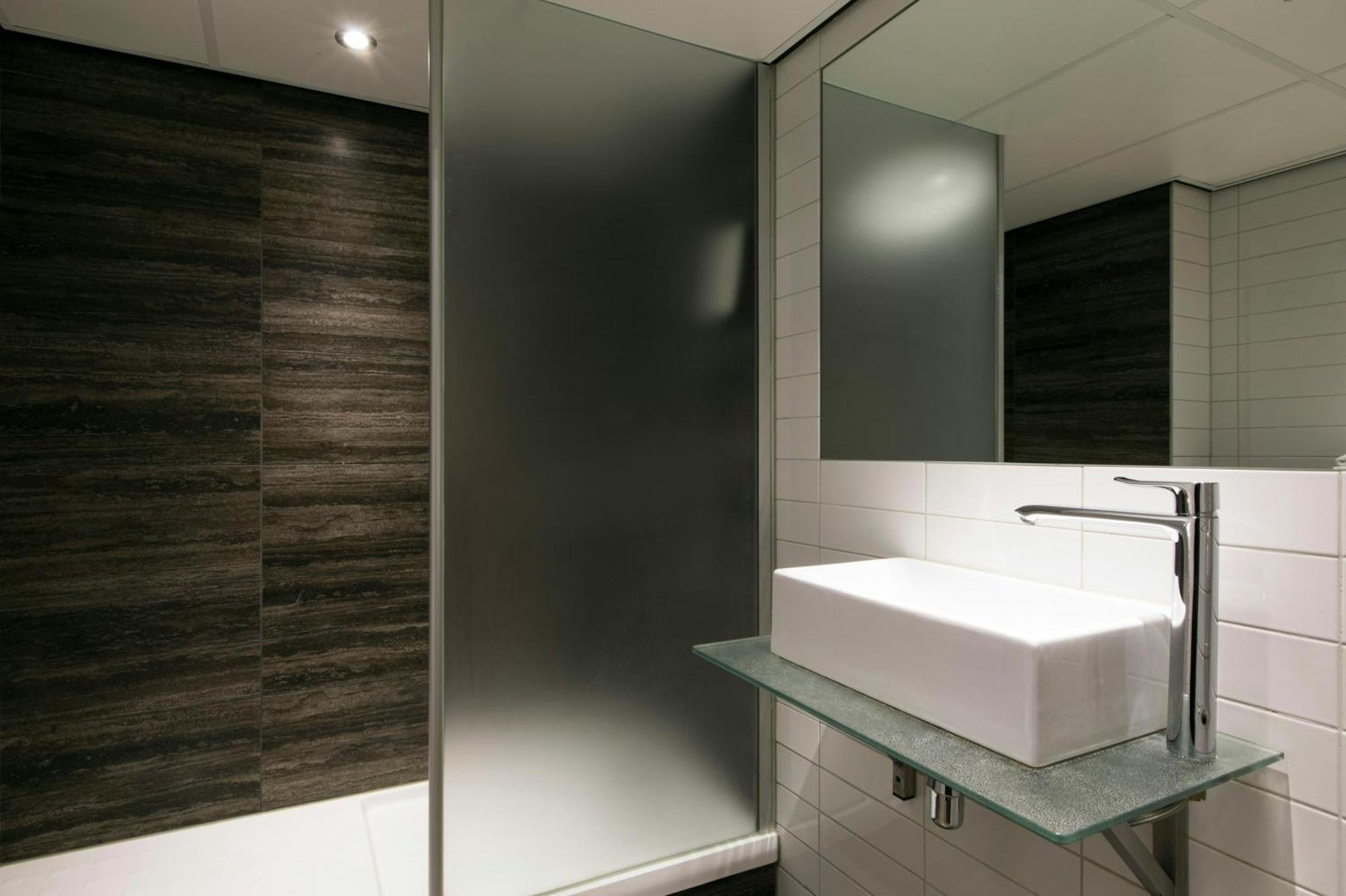 Standard Single Room,1746817384:JPEG