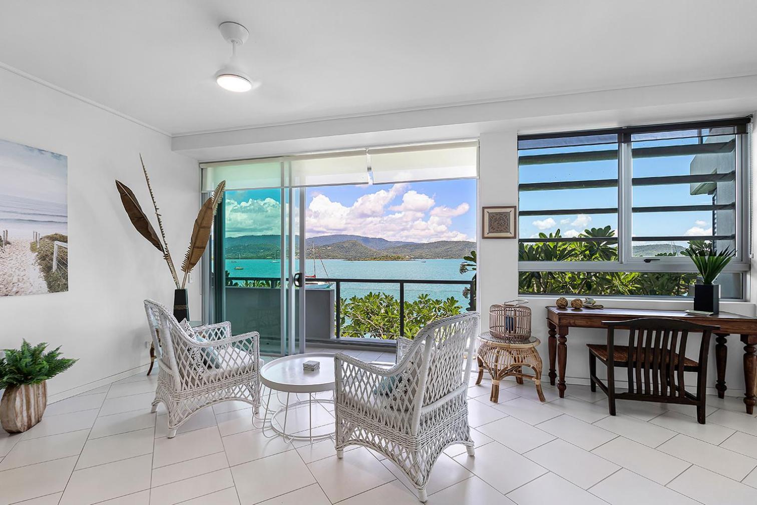 2 Bedroom 2 Bathroom Superior Waterfront Apartment