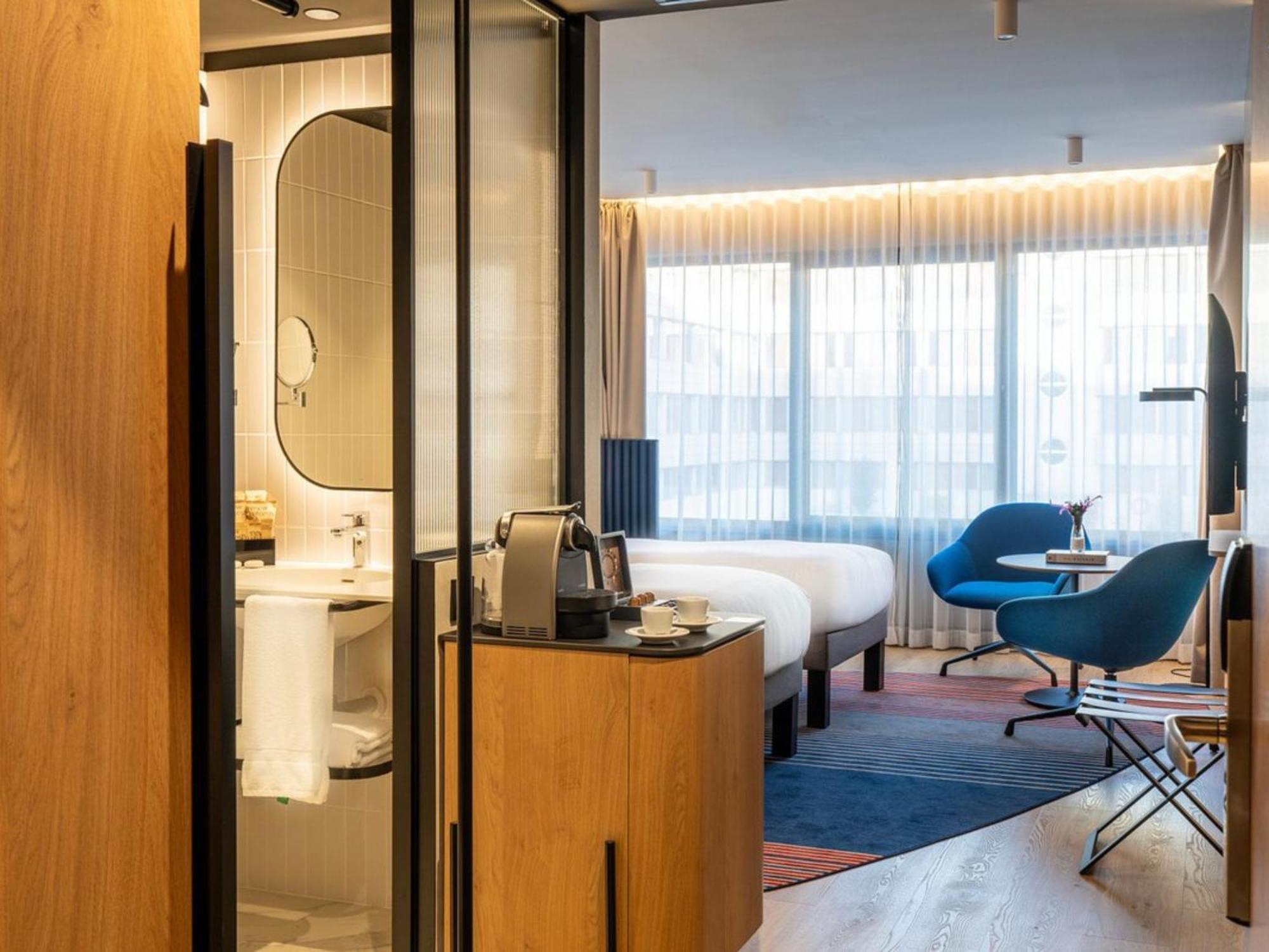 Superior Deluxe Twin Room with Two Single Beds in the Deluxe Building