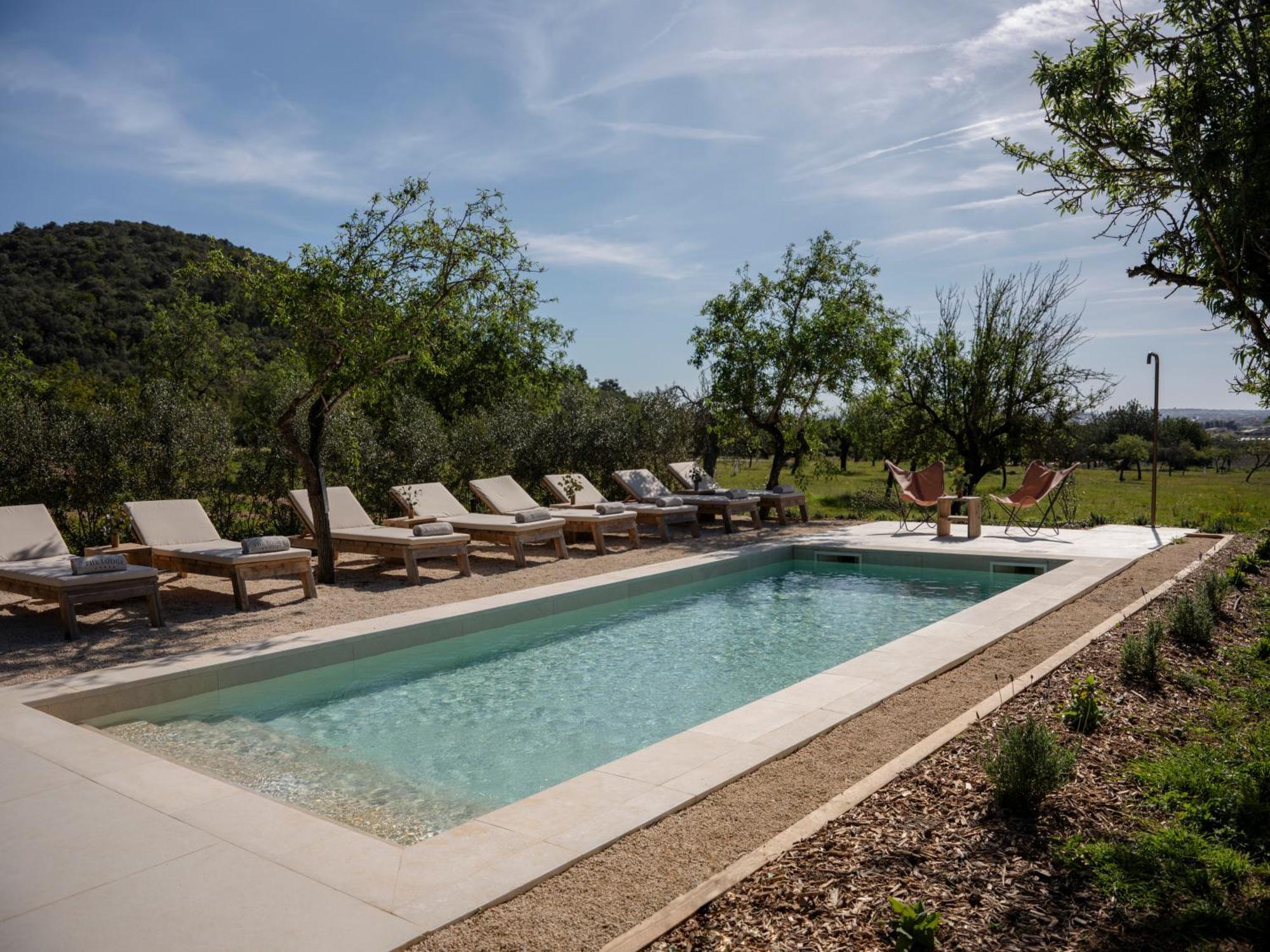 Suite Pool View