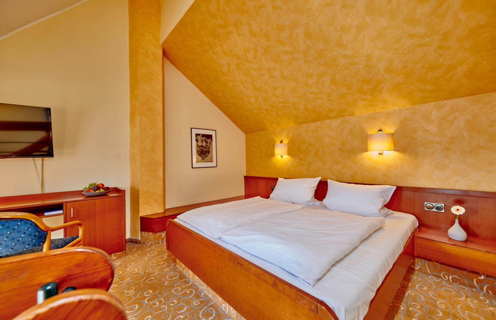 Maisonette Room