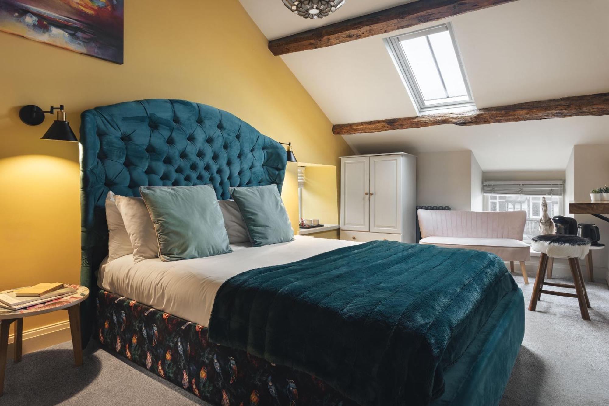 Deluxe King Room