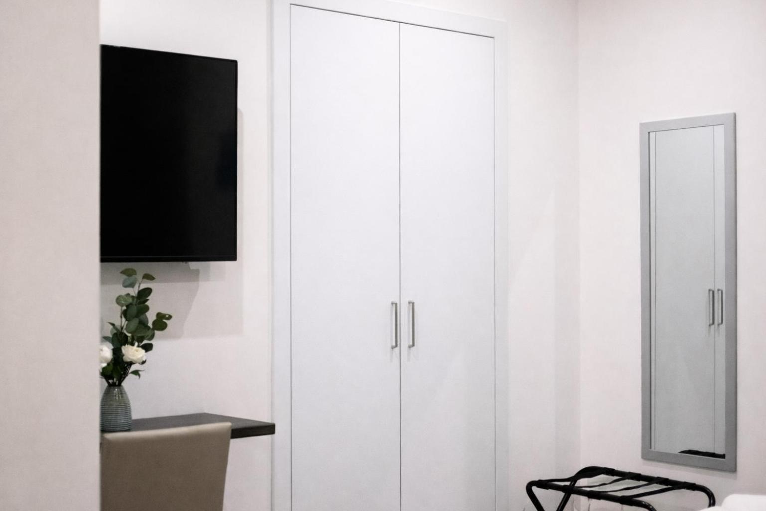 Large Double Room