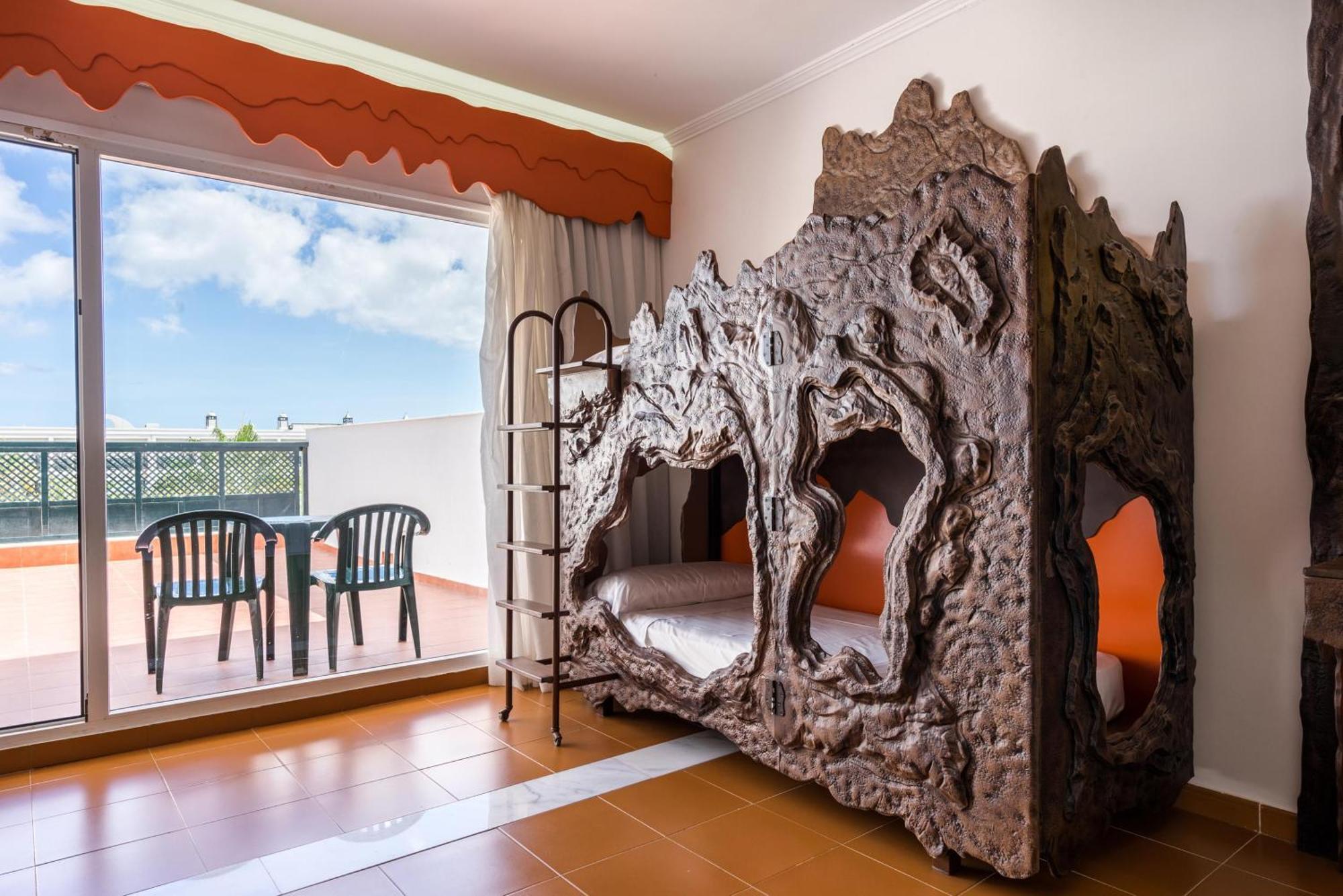 Double Room Themed