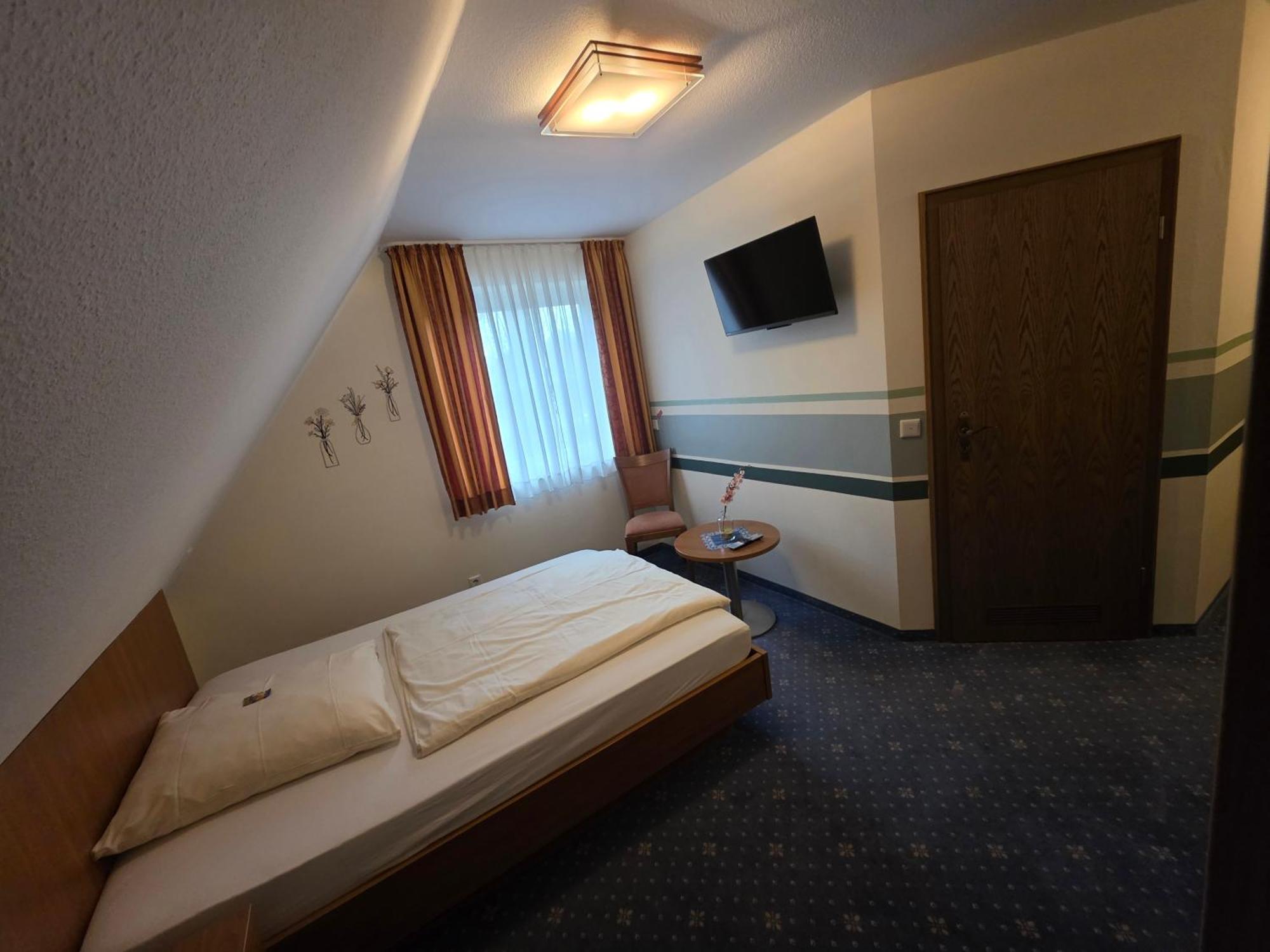Comfort Single Room