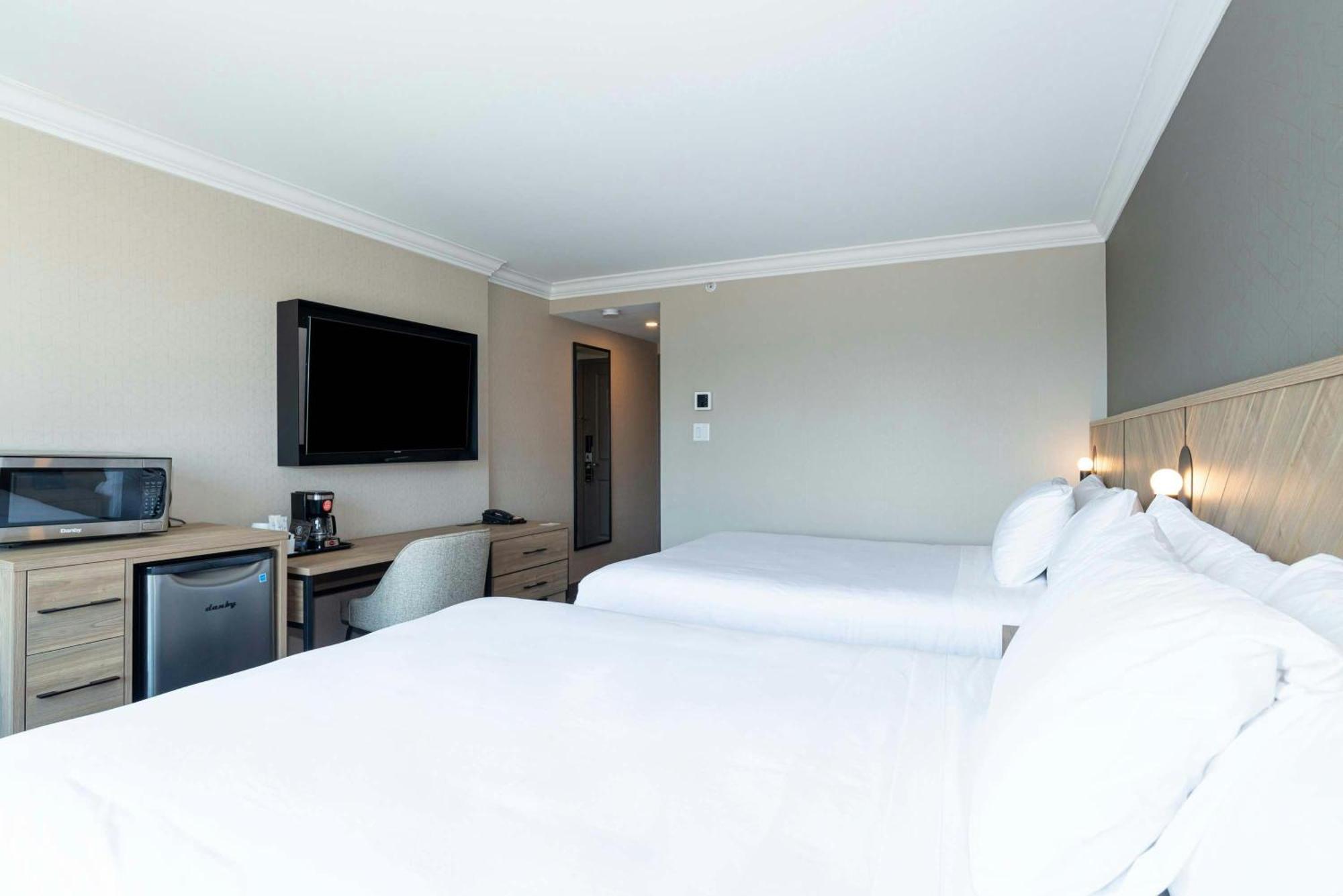 Standard Room 2 Queen Beds North Tower