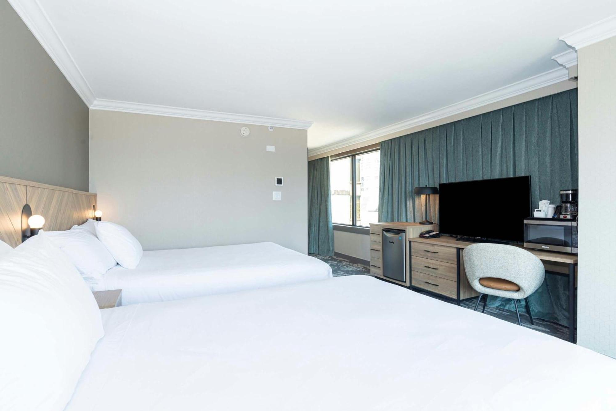 Queen Room