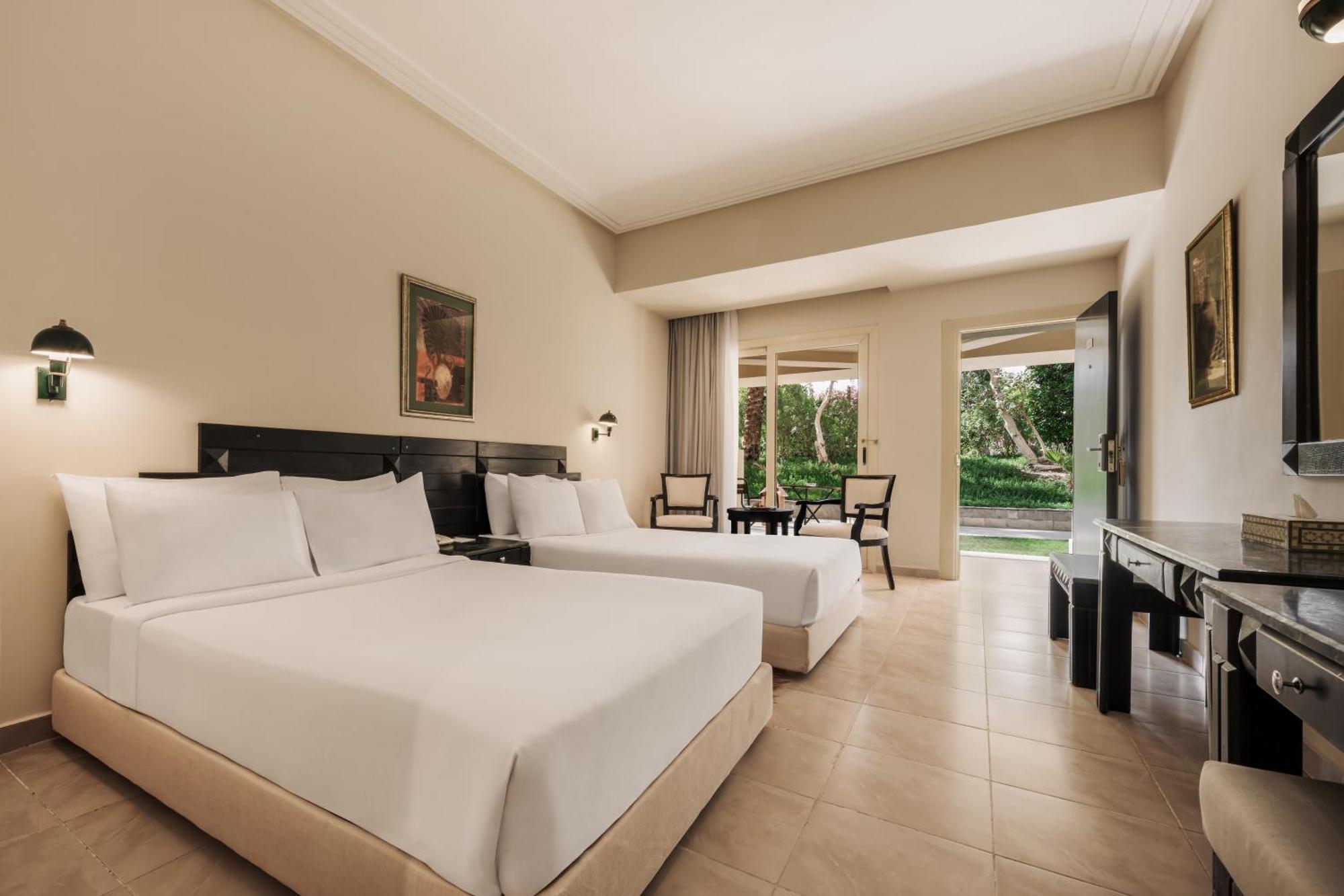 Deluxe Family One-Bedroom
