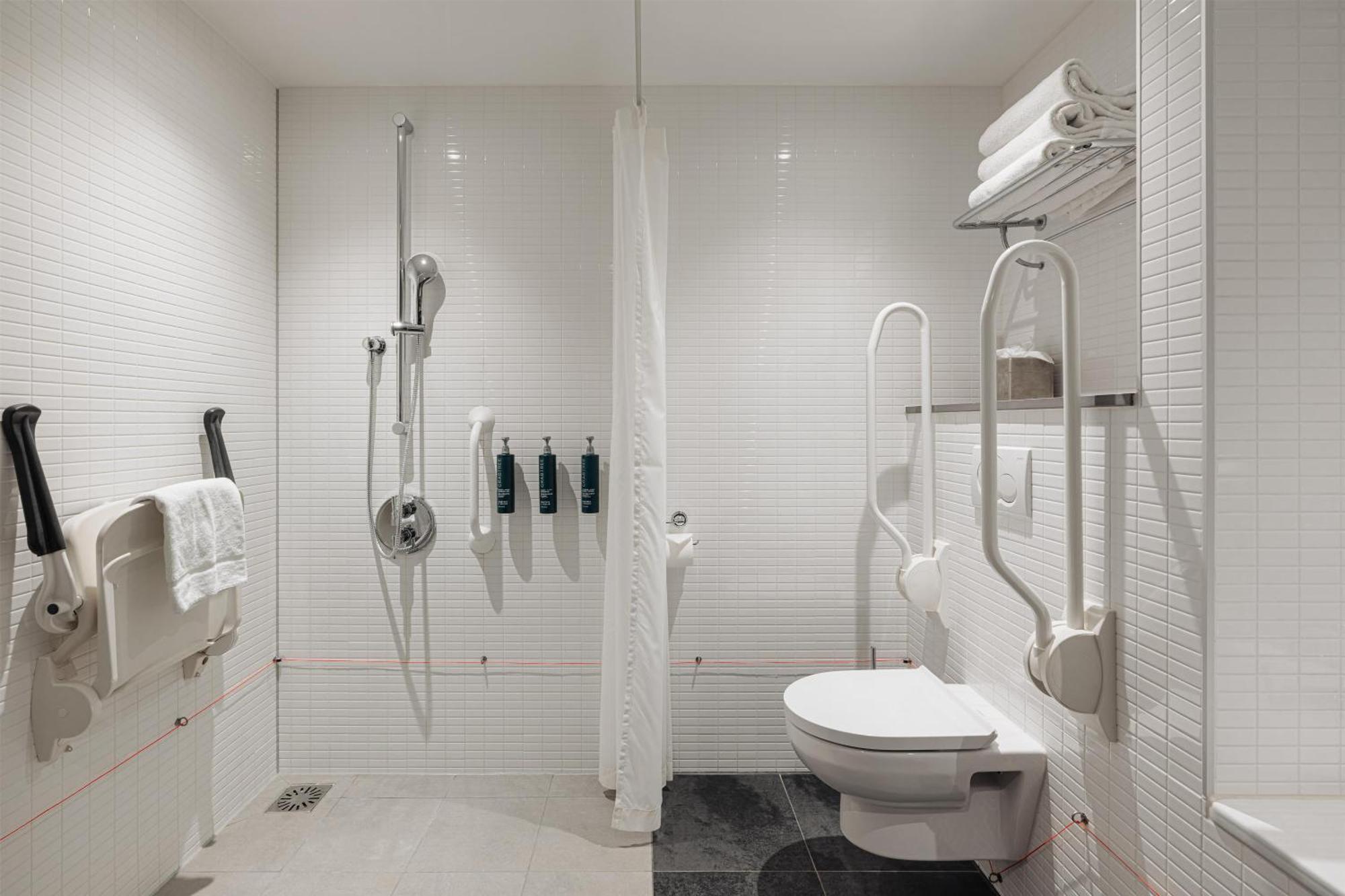 Accessible Room,1758329813:JPEG