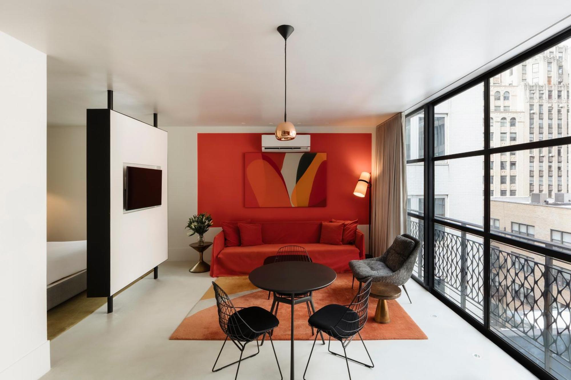 Deluxe Suite,1758377158:JPEG