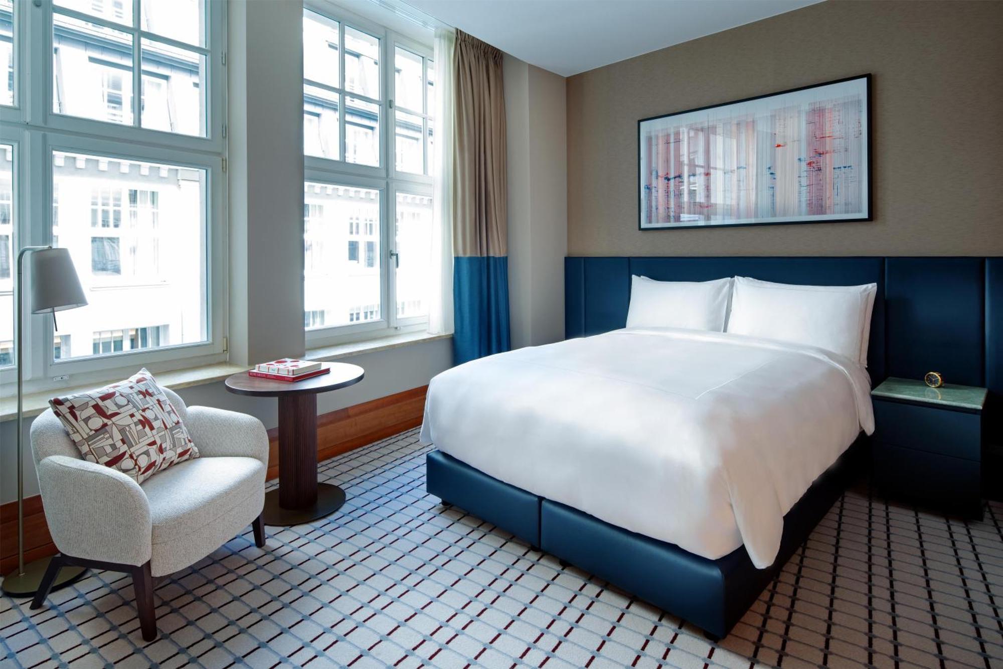 Deluxe Queen Room