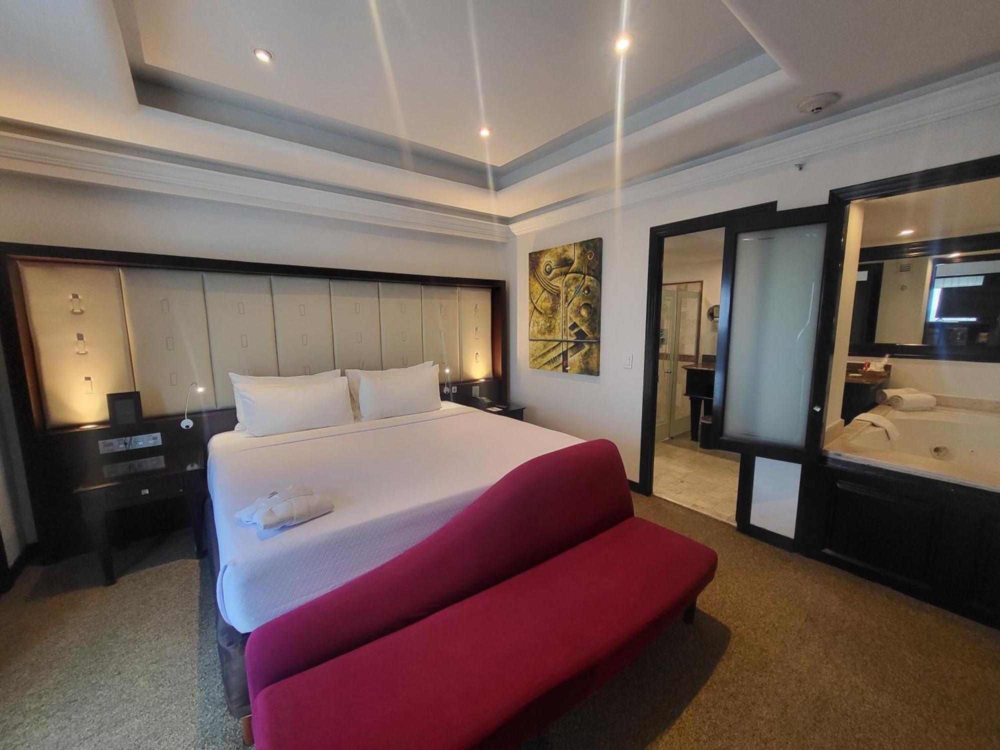 Quarto com Cama King-size - Acessível para Hóspedes com Mobilidade Reduzida/Não Fumantes