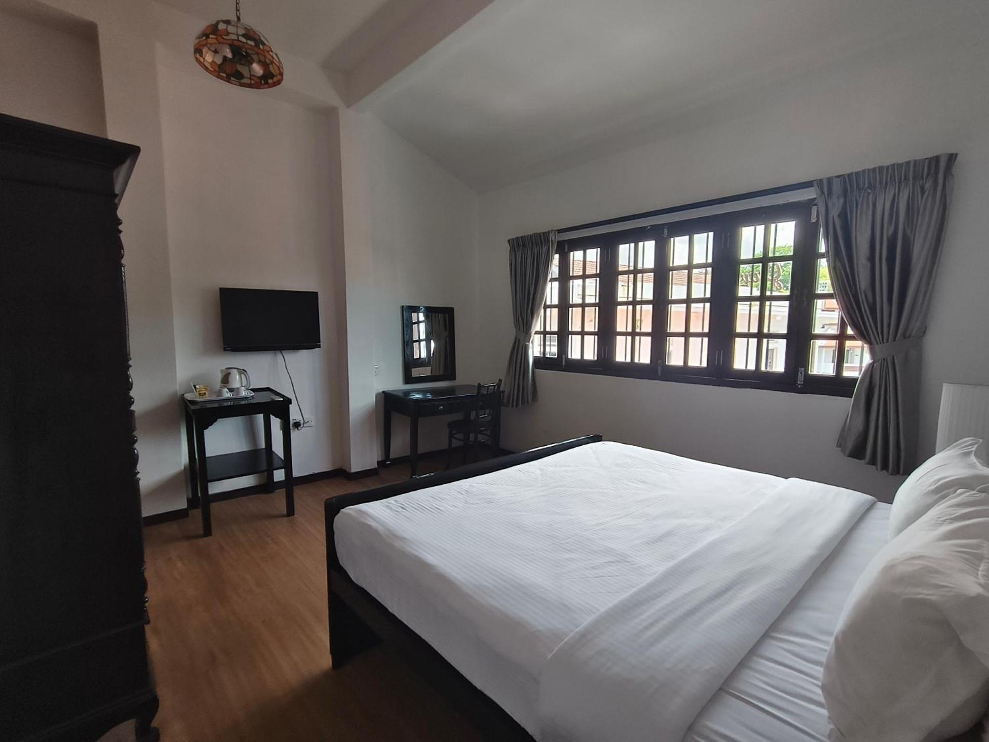 Superior King Room