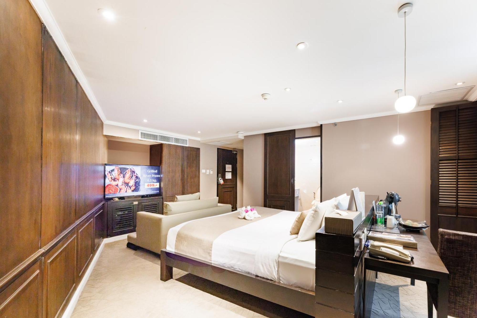 Jacuzzi Suite Double Room,1765173296:JPEG